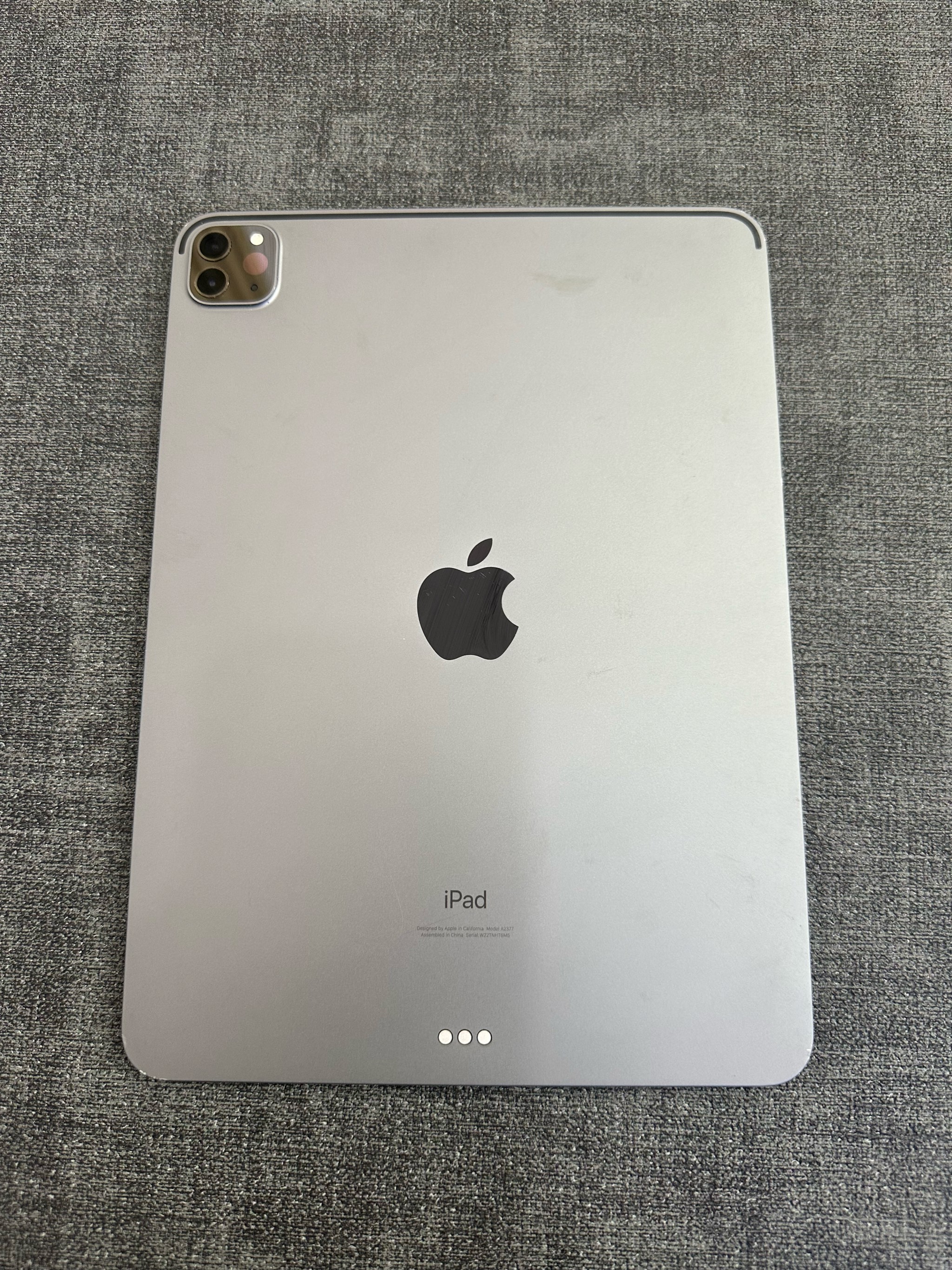 表面质量是H型钢的另一关键点。欧标要求产品表面