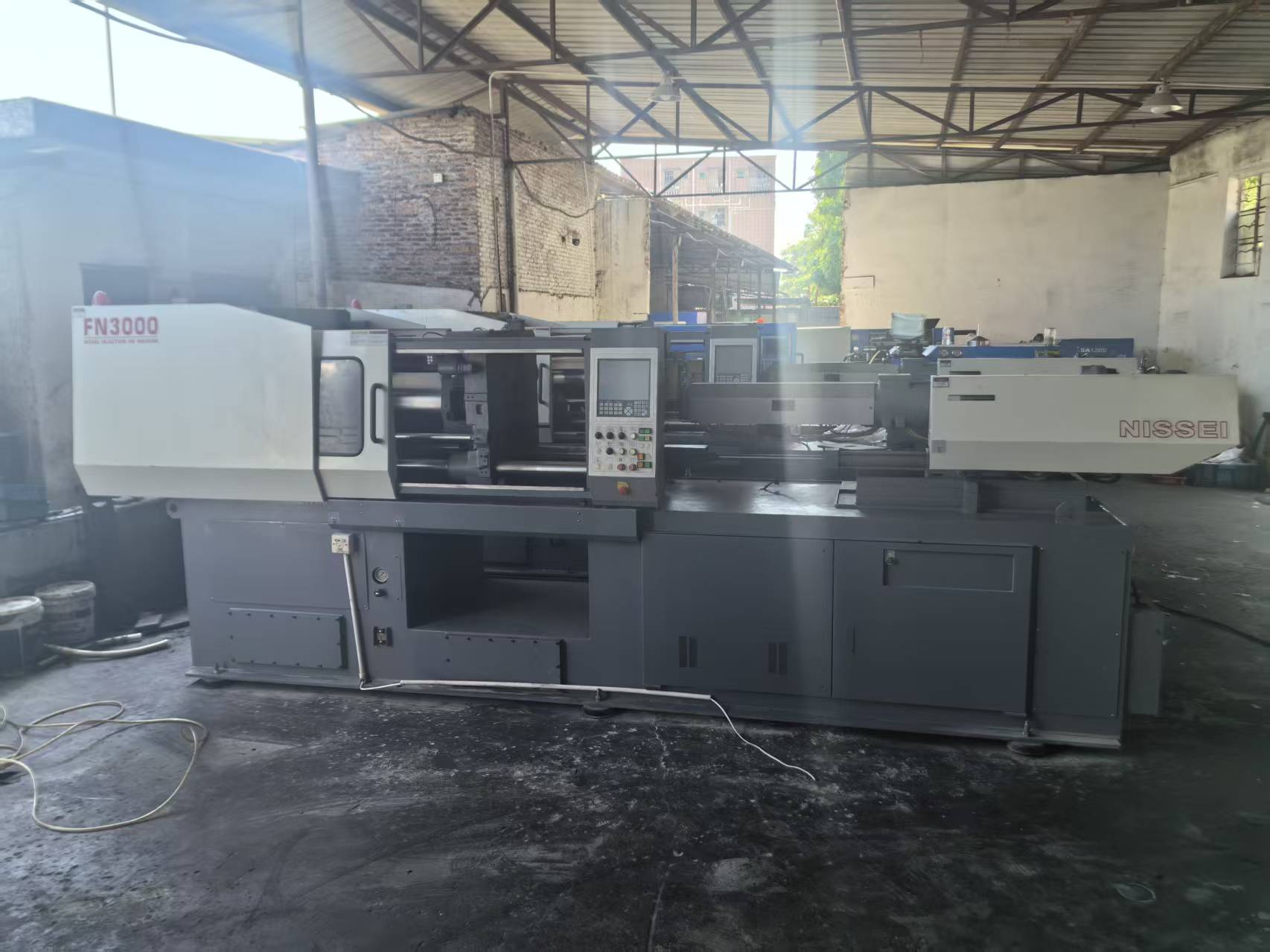 injection molding machine