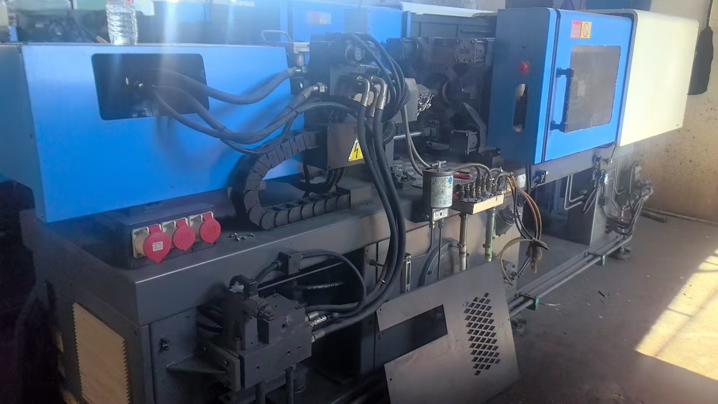 injection molding machine