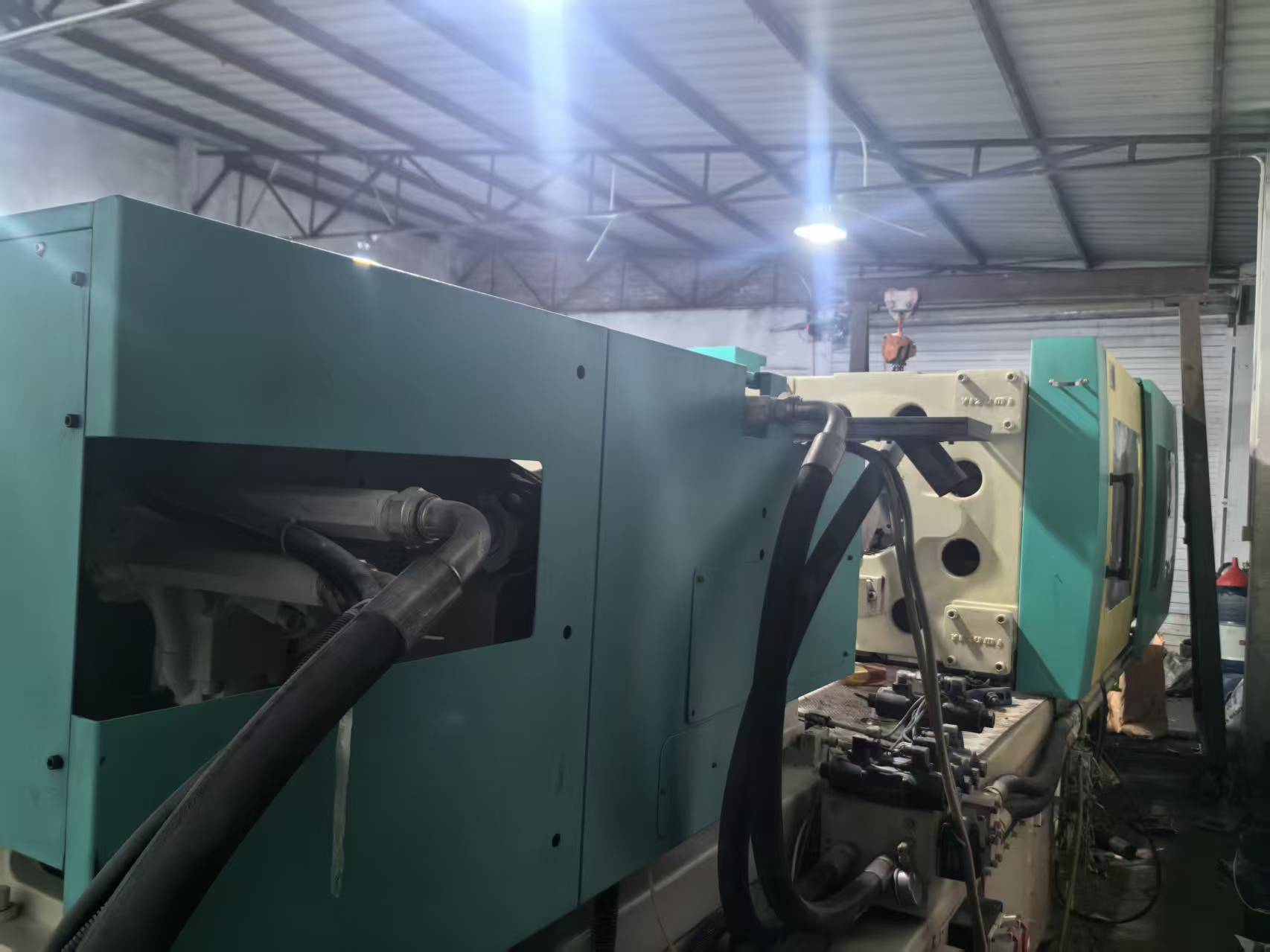 injection molding machine