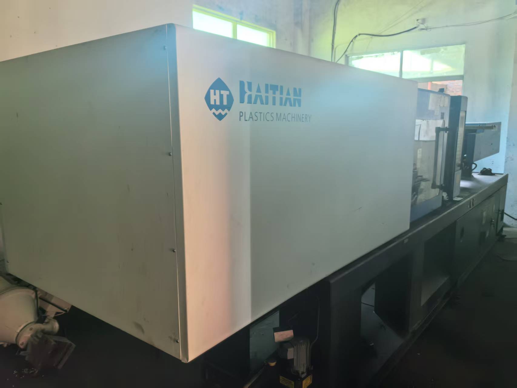 injection molding machine