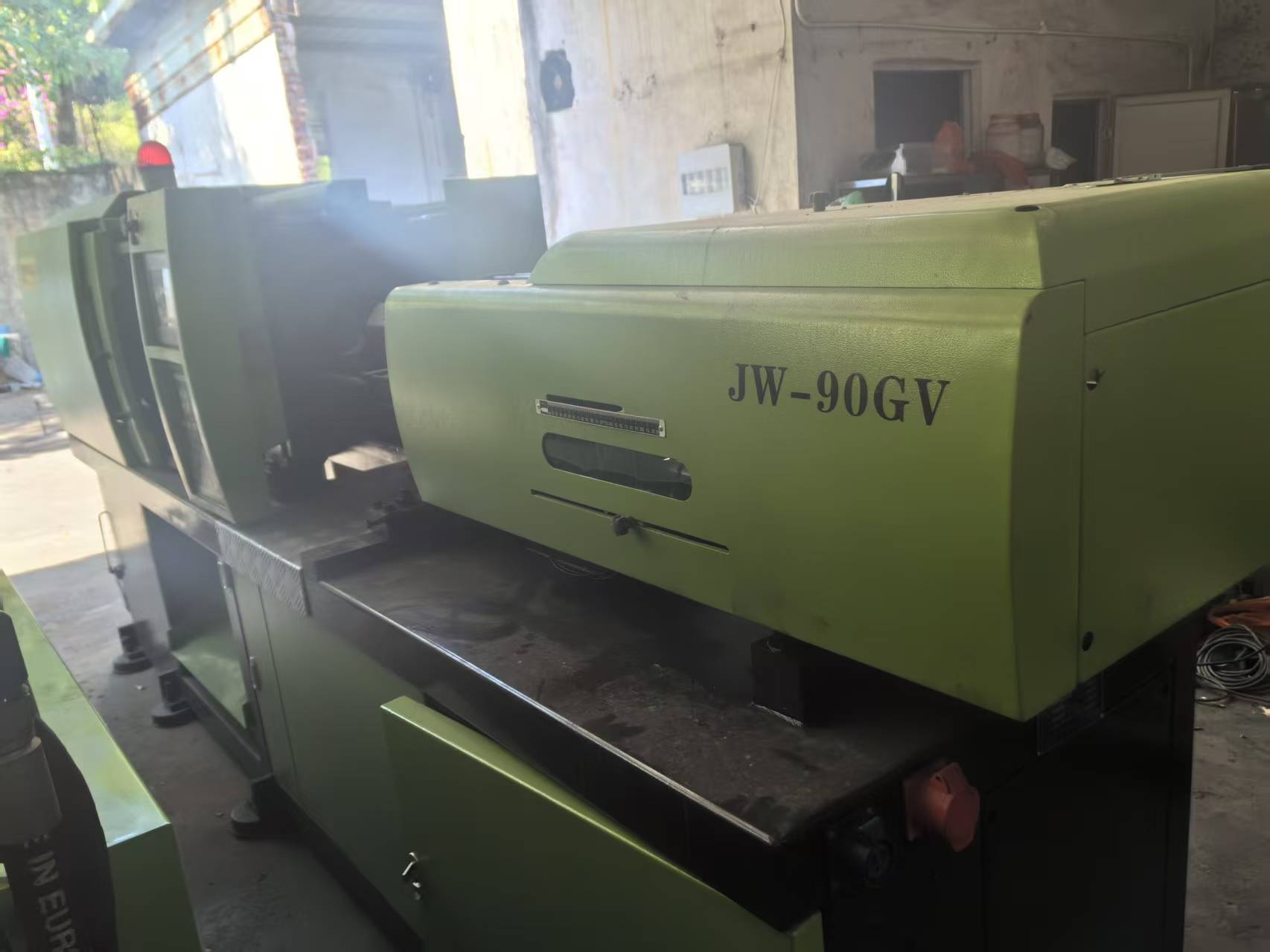 injection molding machine