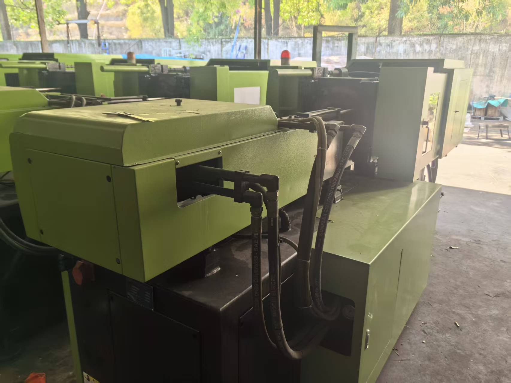 injection molding machine