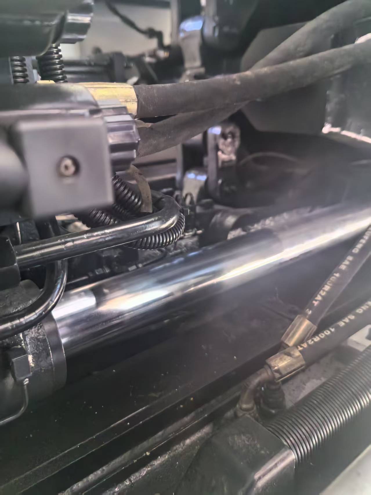 injection molding machine