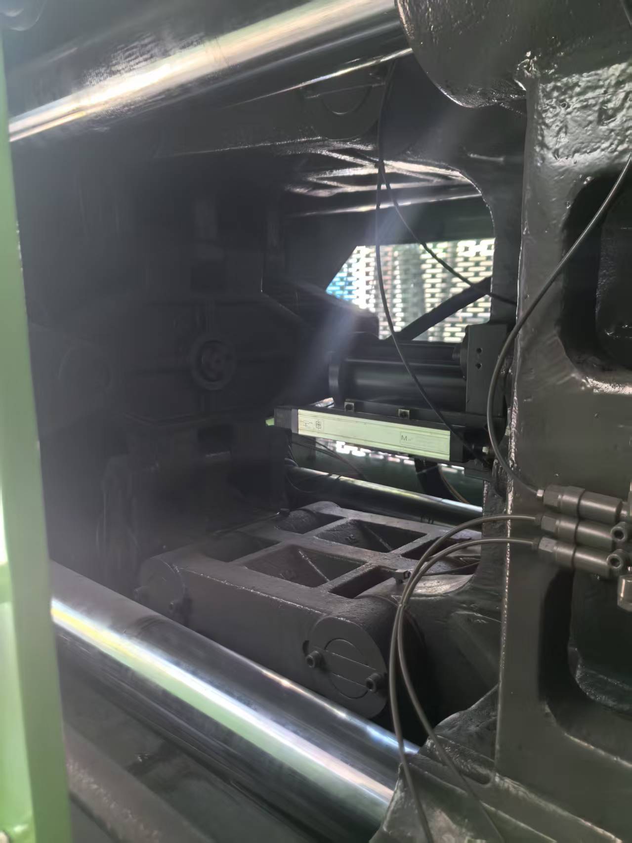 injection molding machine