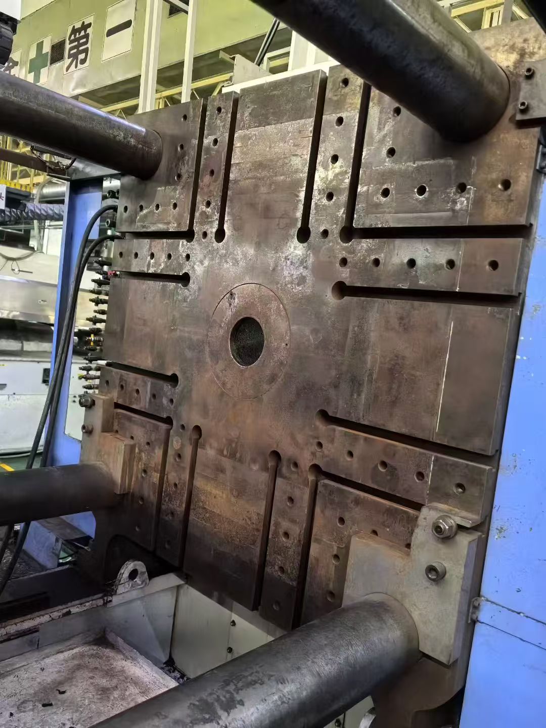 injection molding machine