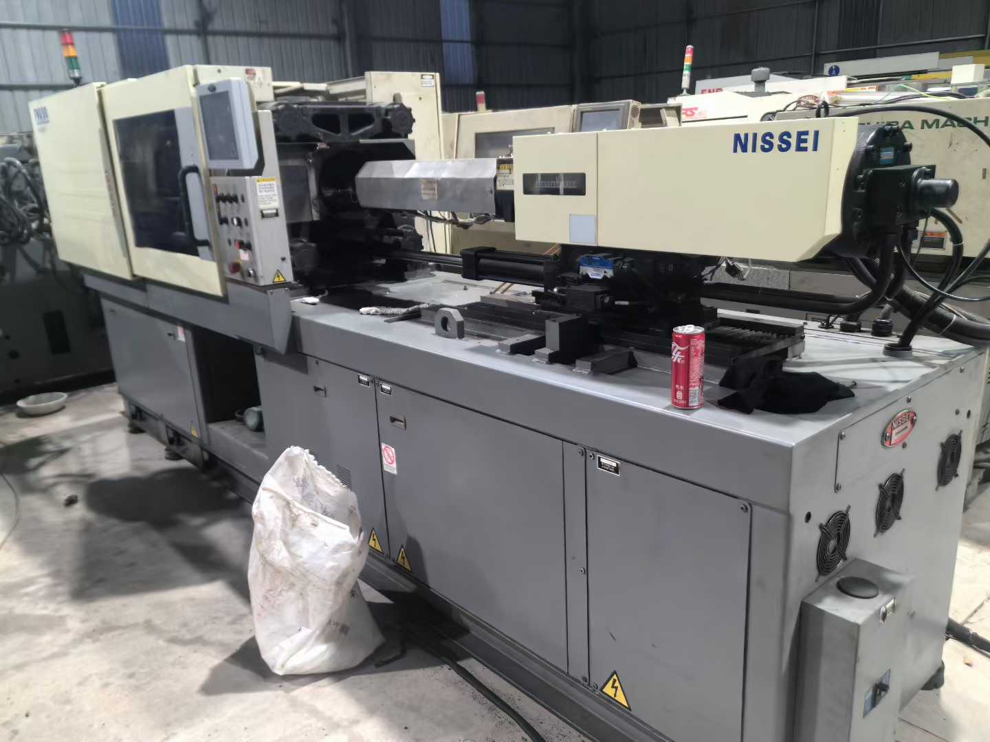 injection molding machine