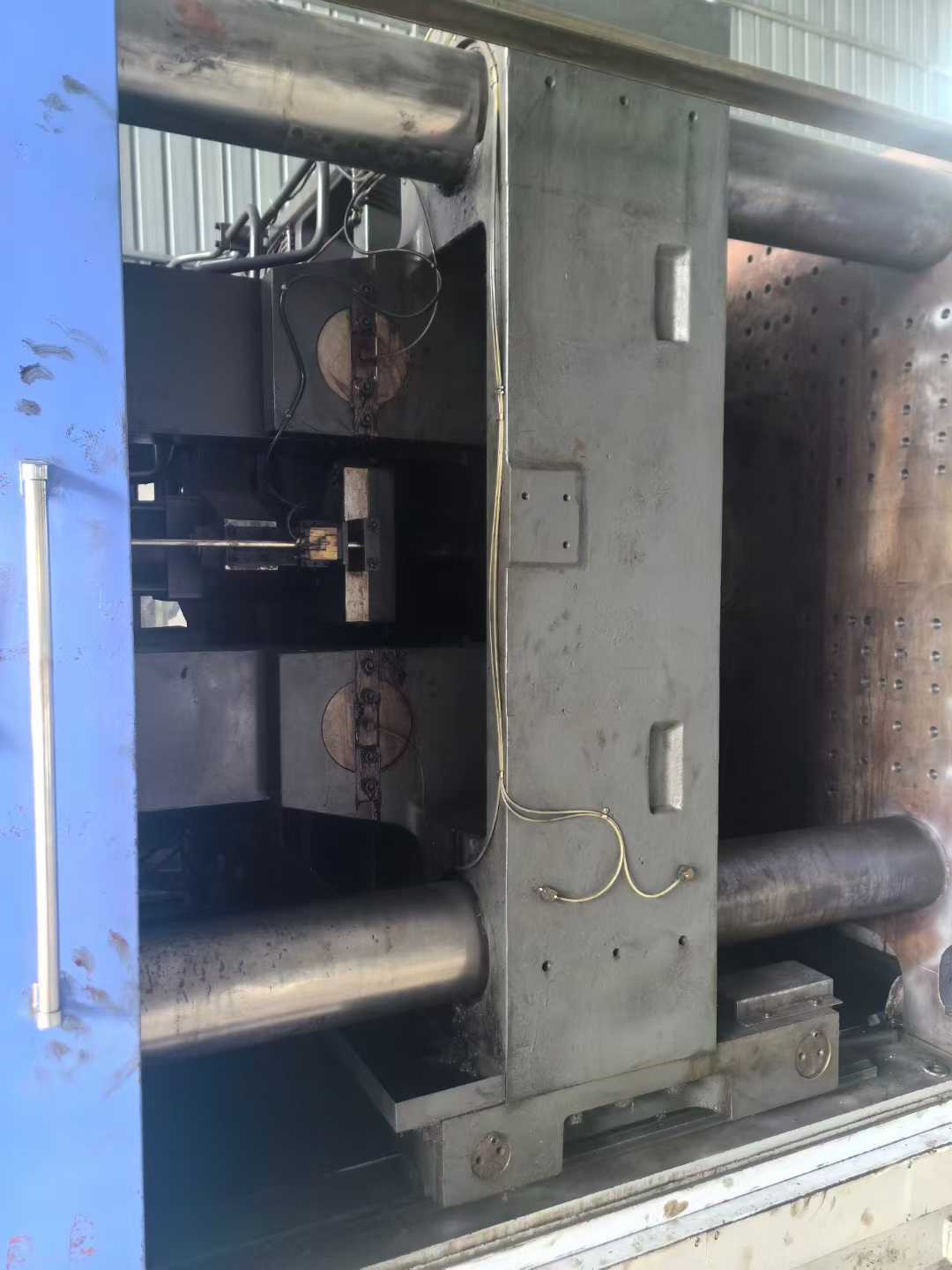 injection molding machine