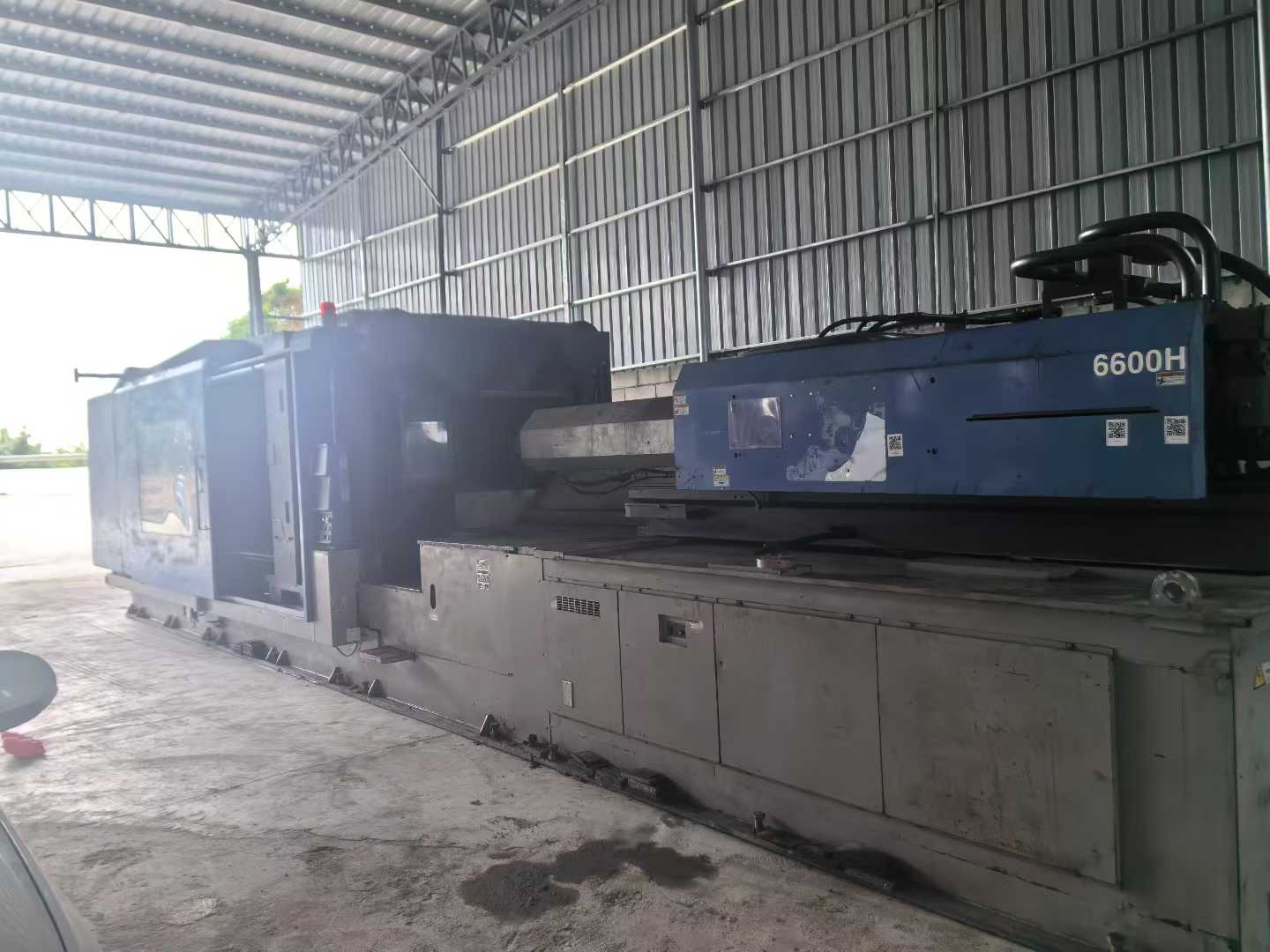 injection molding machine
