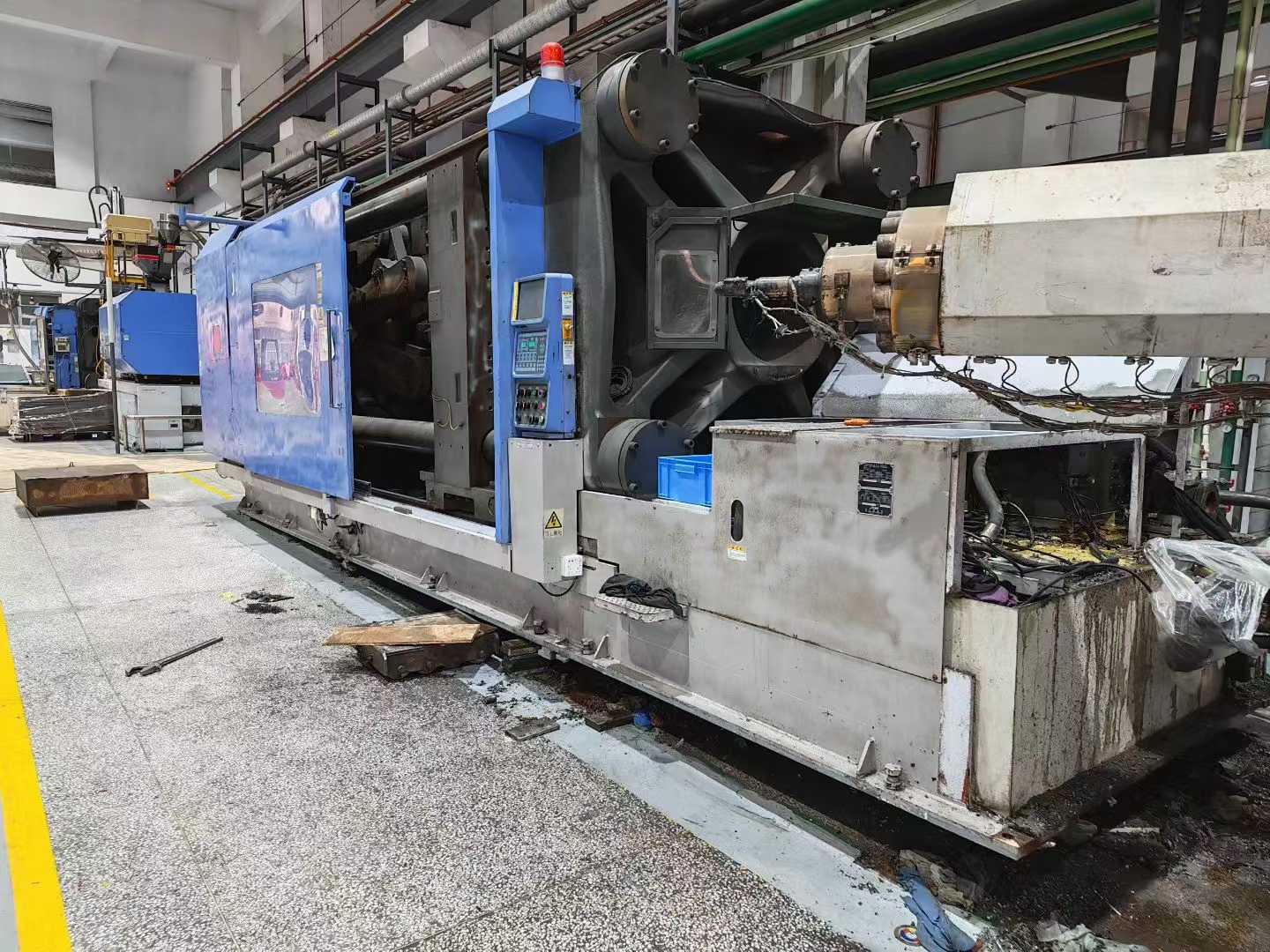 injection molding machine