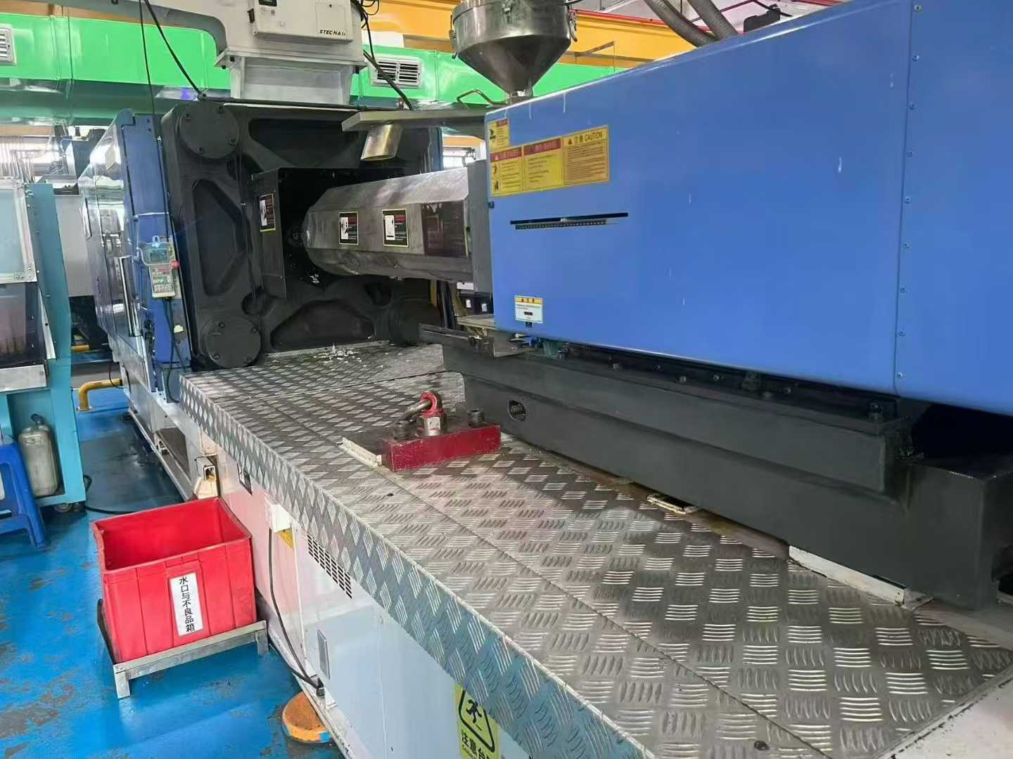 injection molding machine