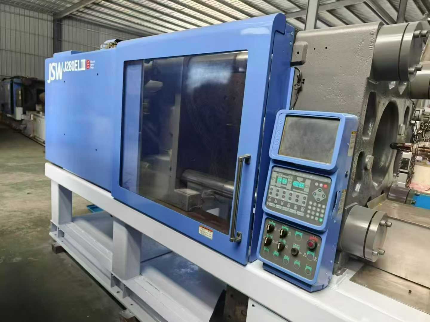 injection molding machine