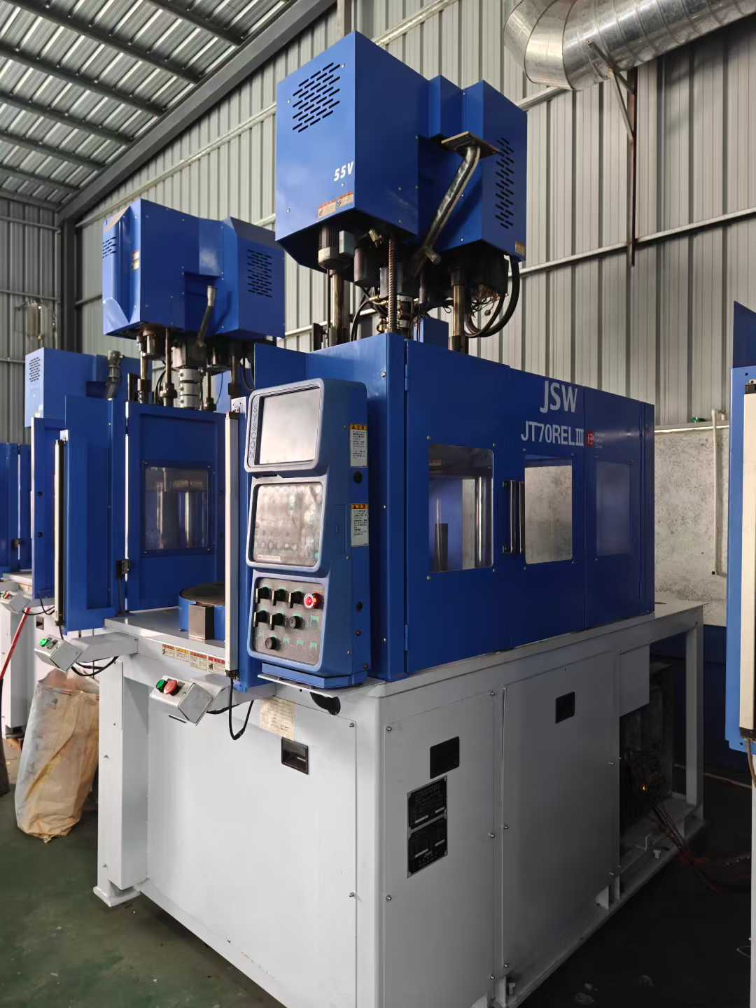 injection molding machine