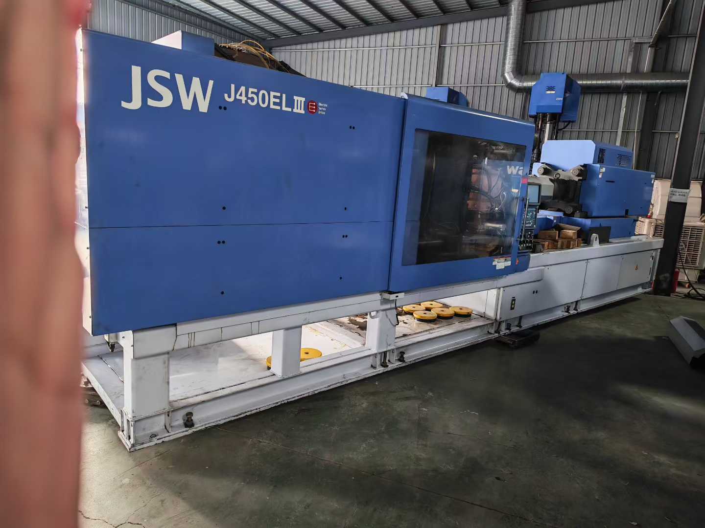 injection molding machine