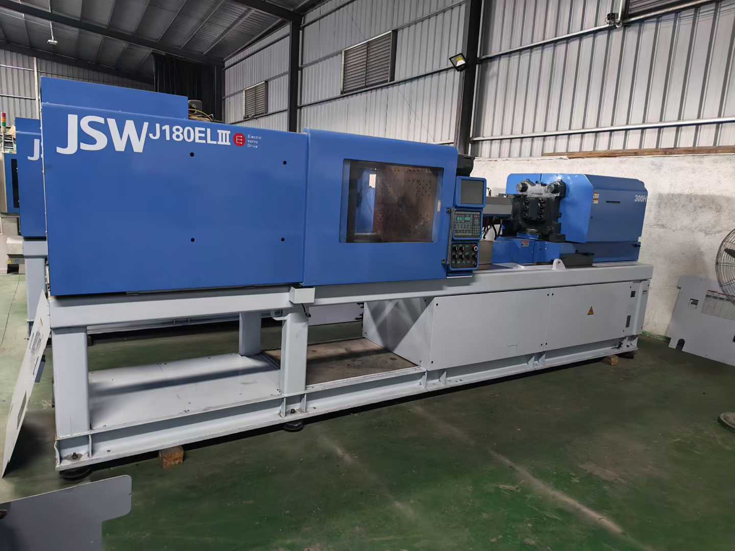 injection molding machine