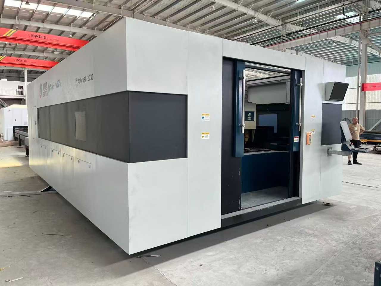 laser cutting machine