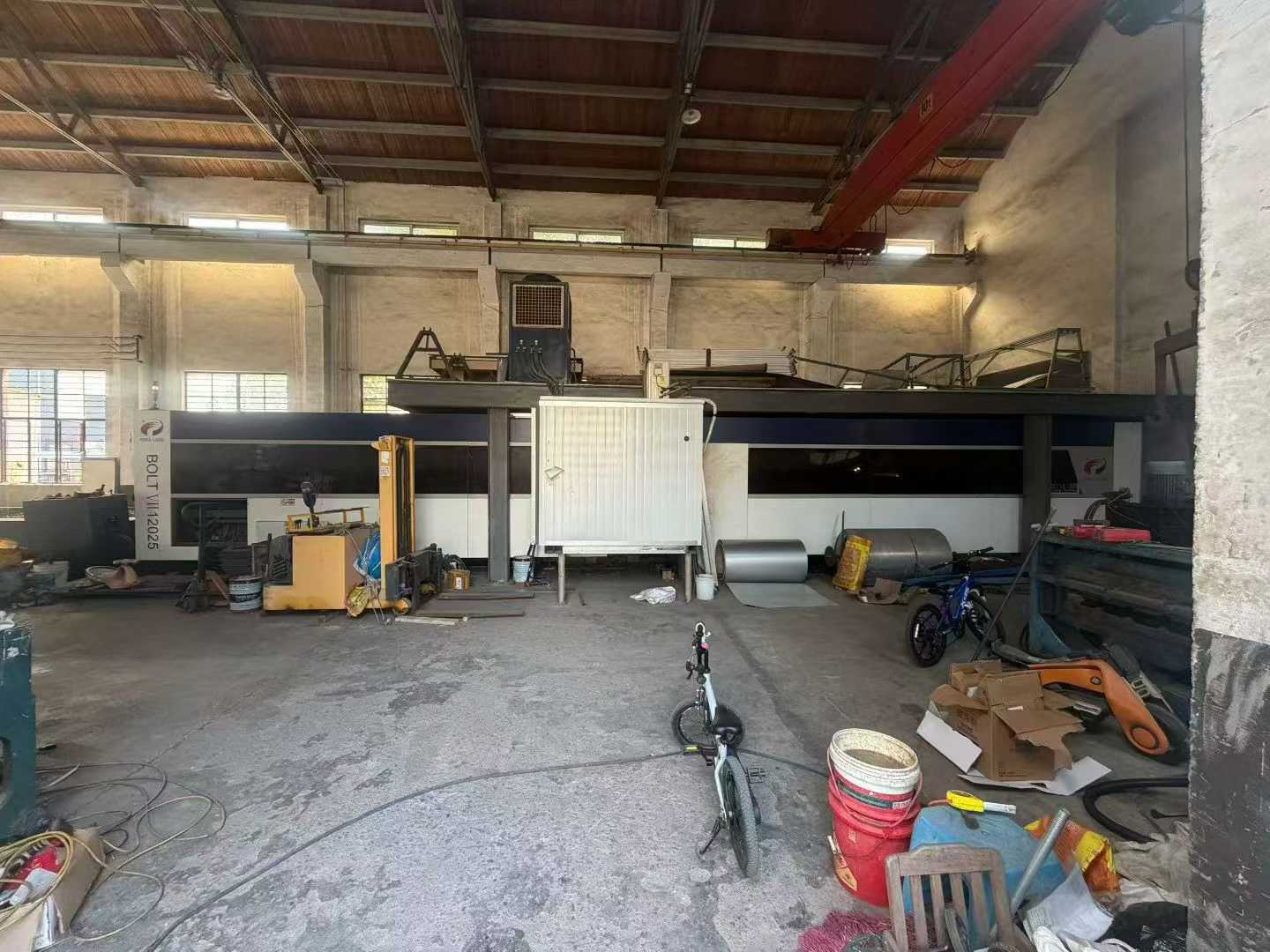 laser cutting machine