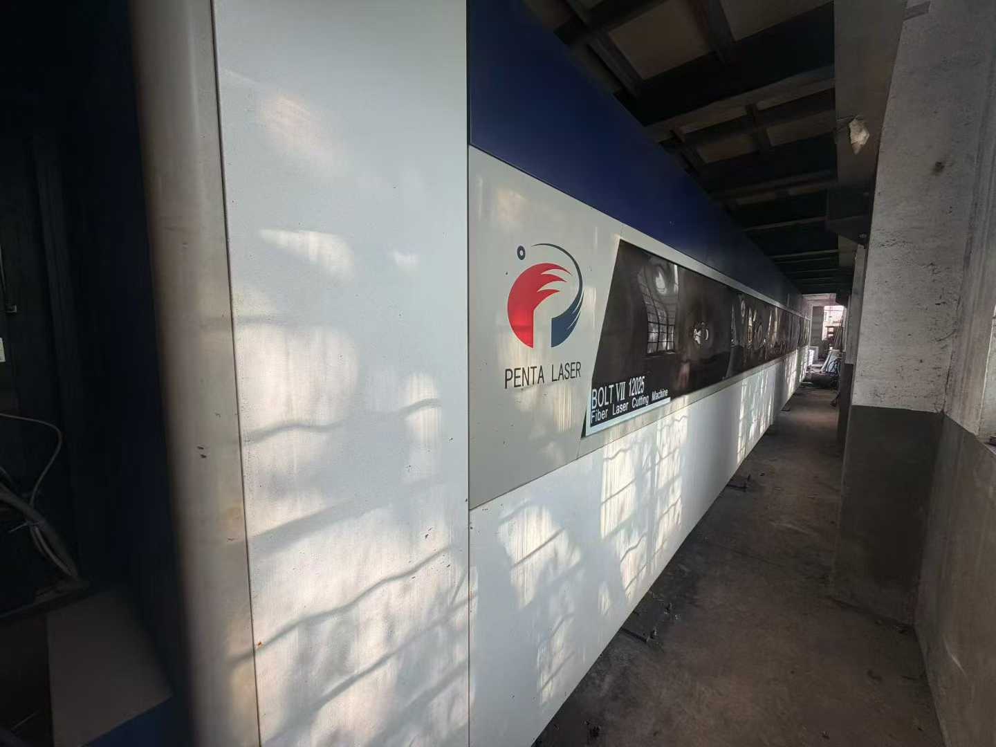 laser cutting machine