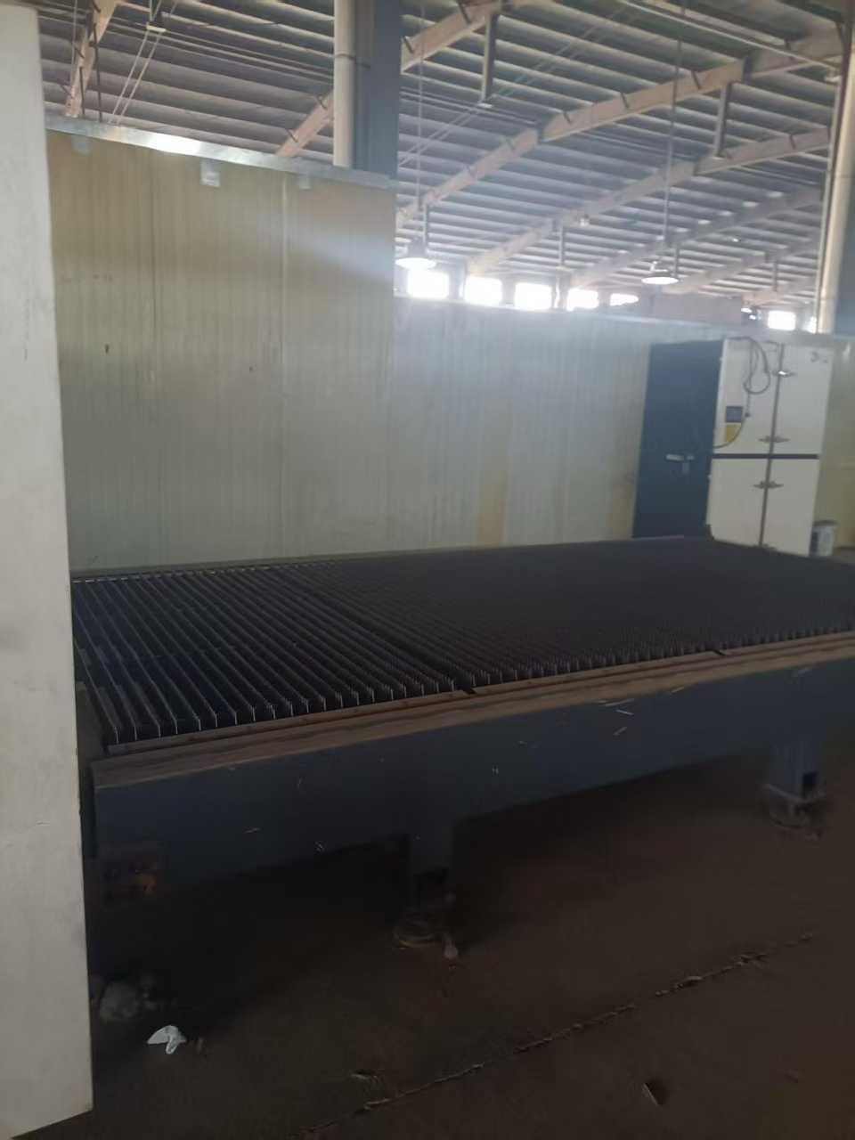 laser cutting machine