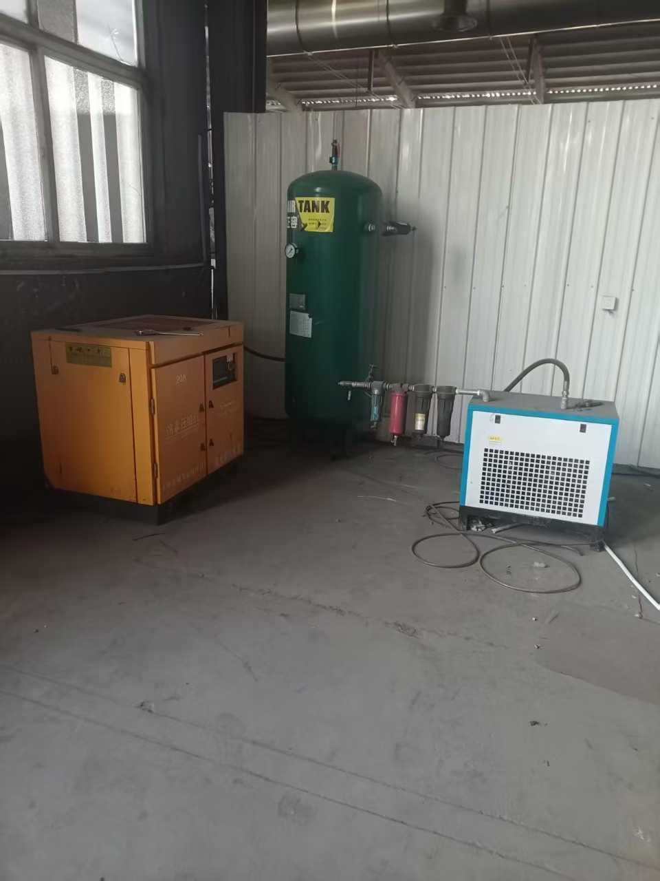 laser cutting machine