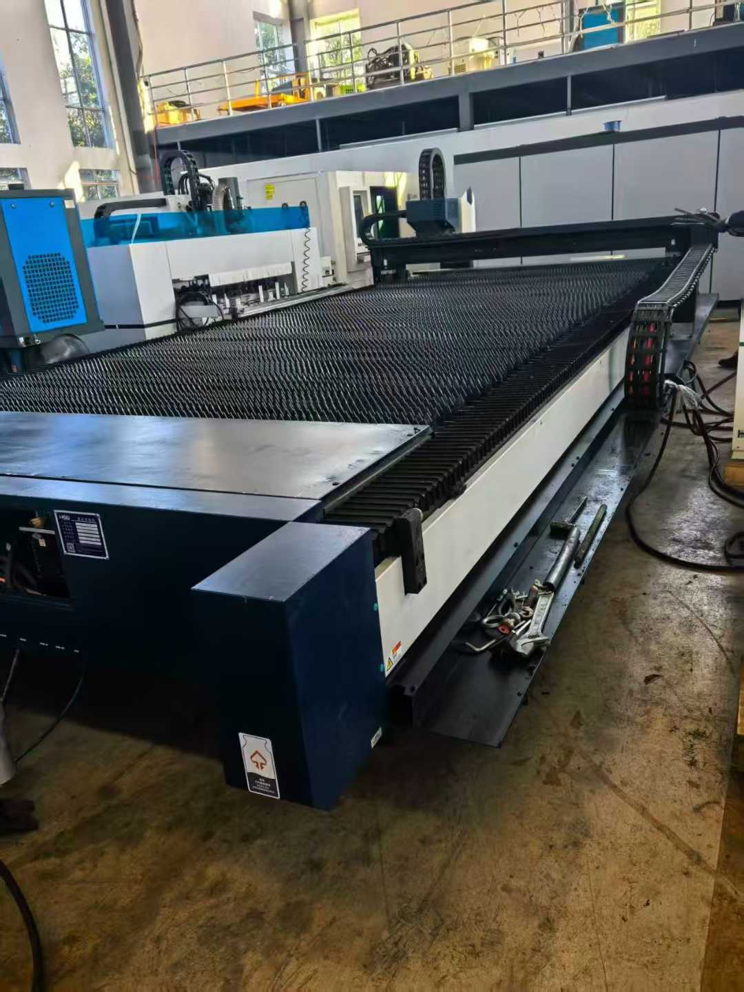 laser cutting machine