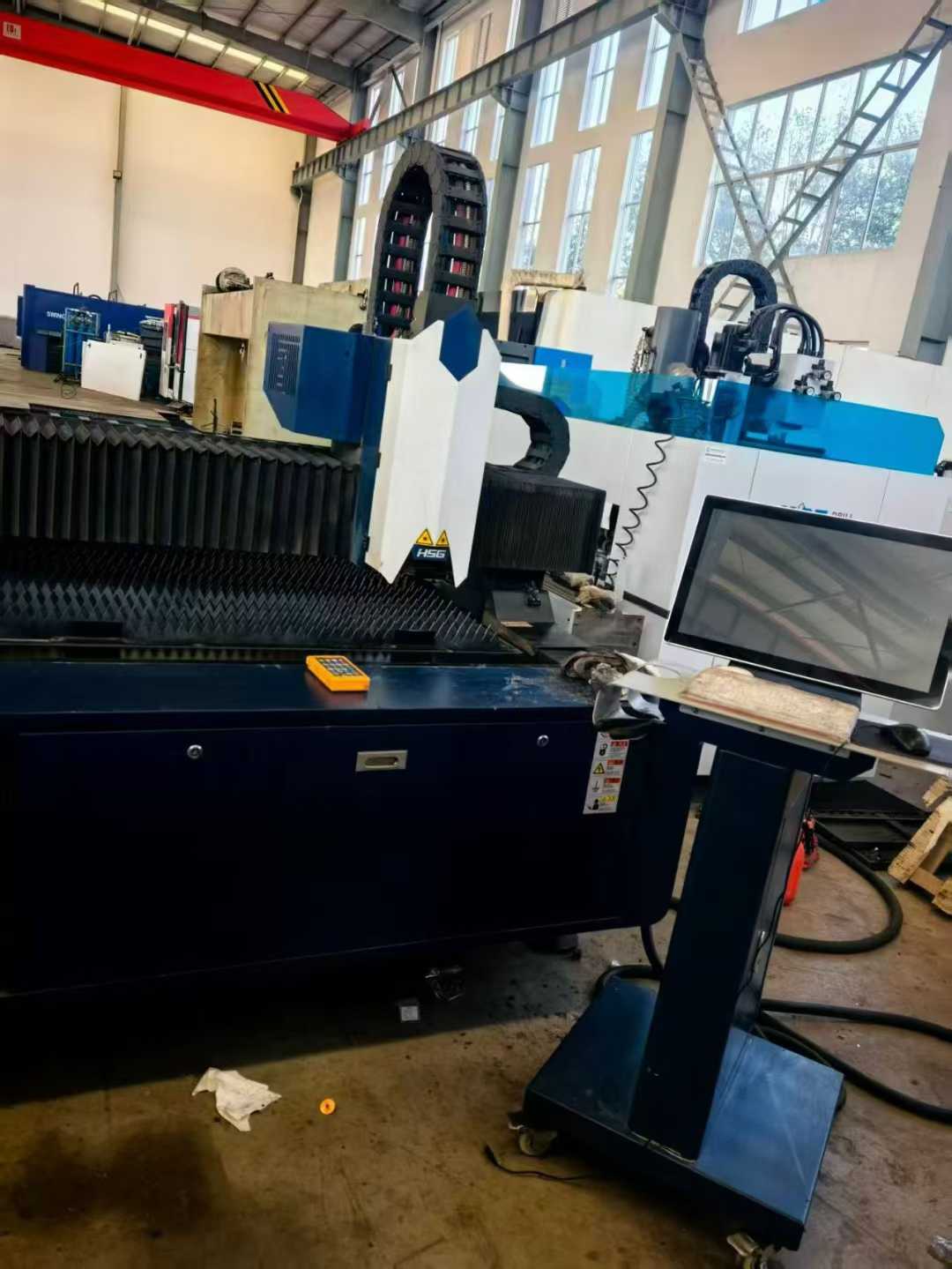 laser cutting machine