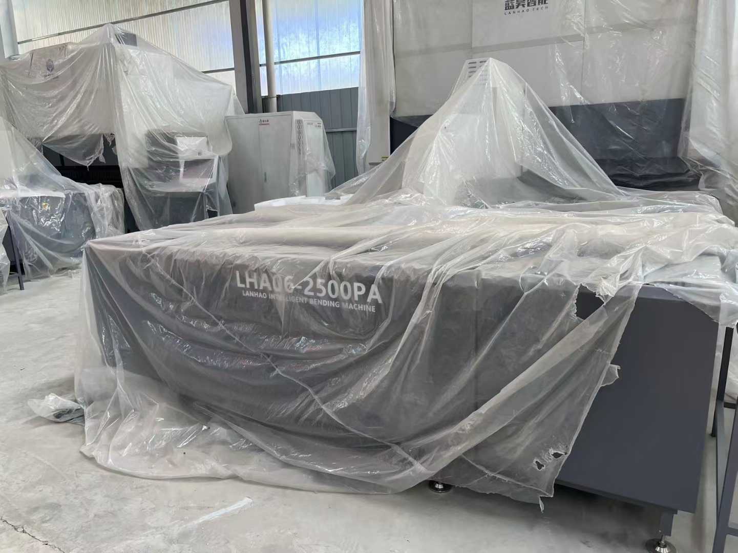 laser cutting machine