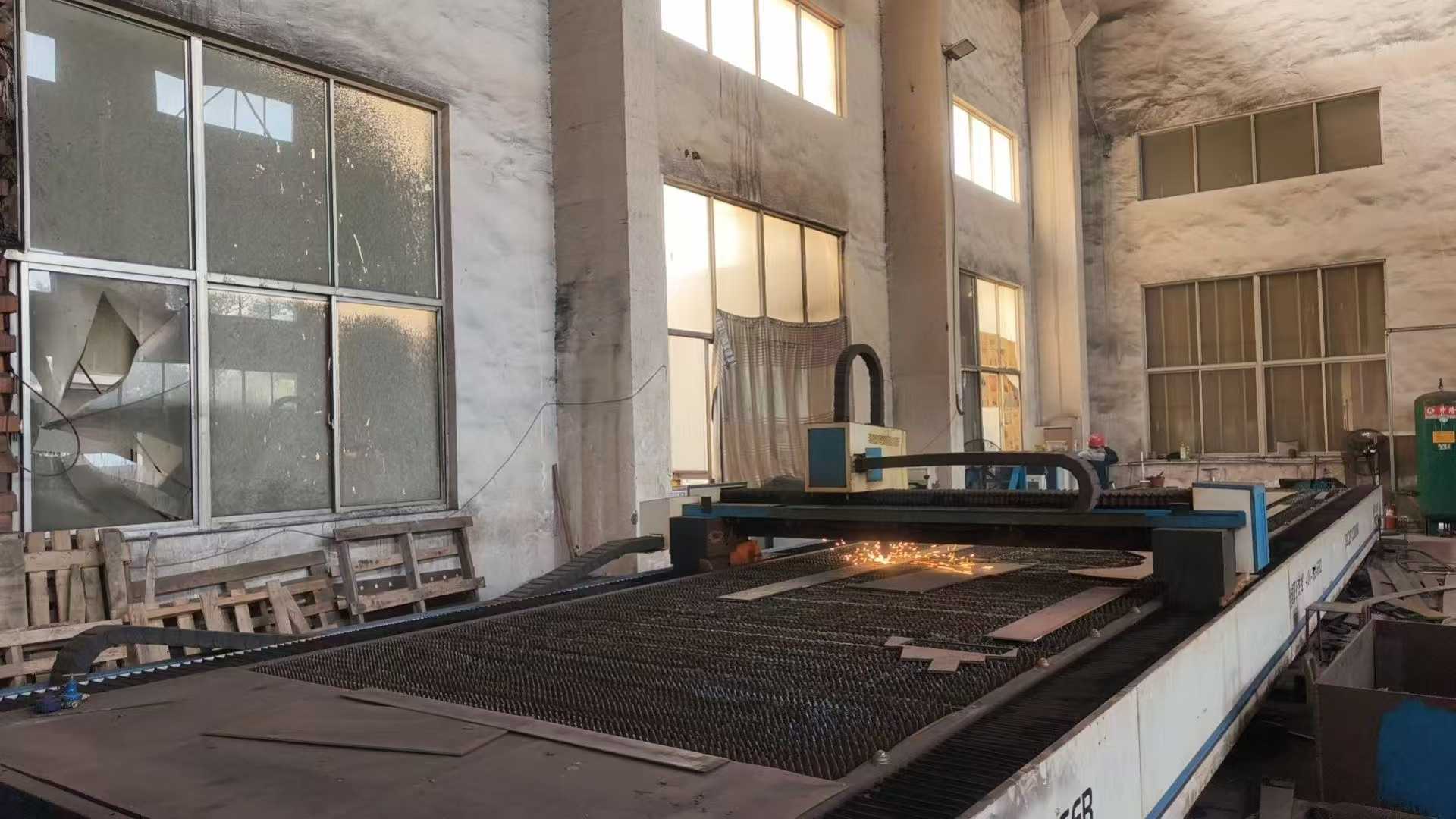 laser cutting machine