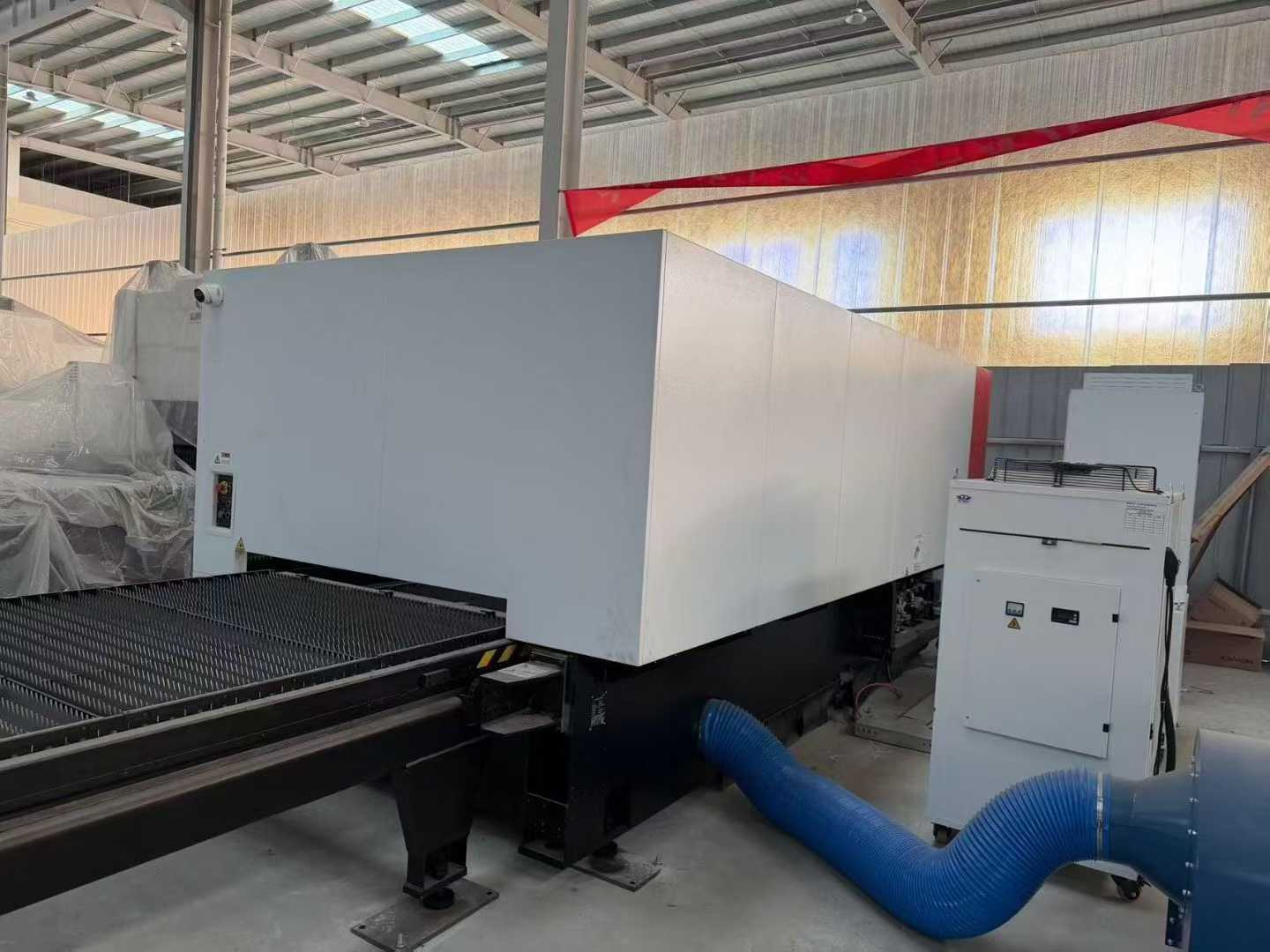 laser cutting machine
