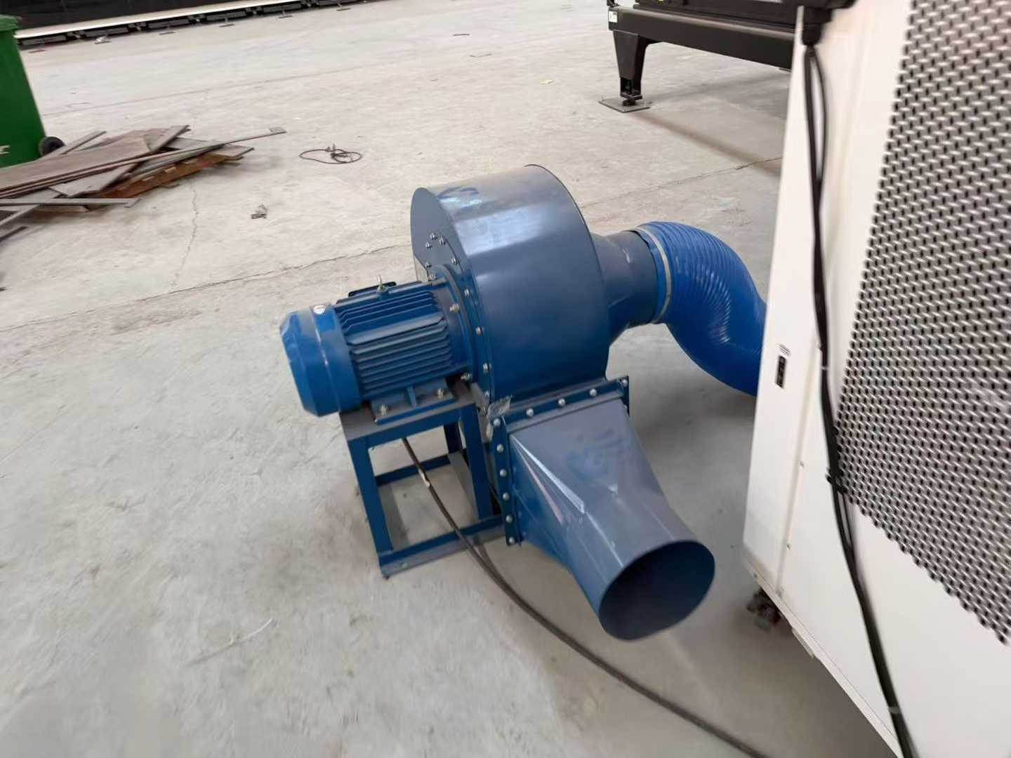 laser cutting machine