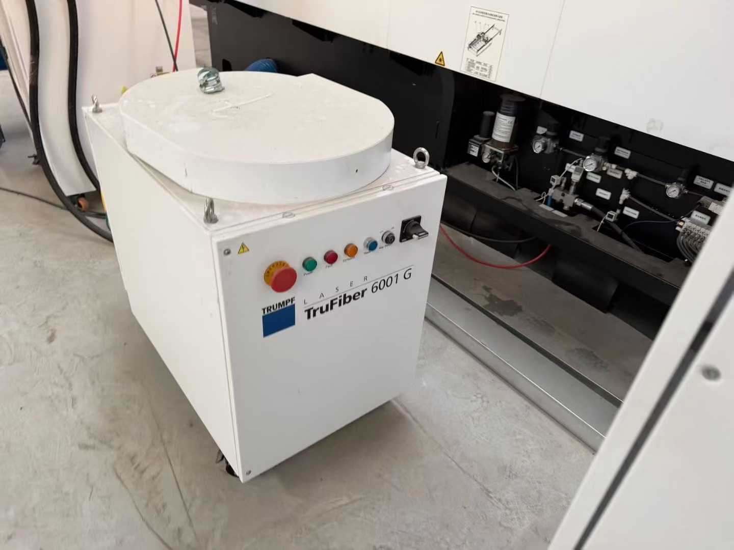 laser cutting machine