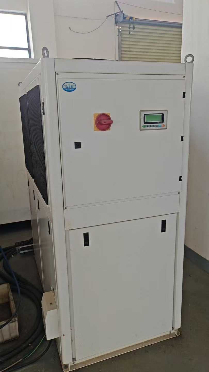 laser cutting machine