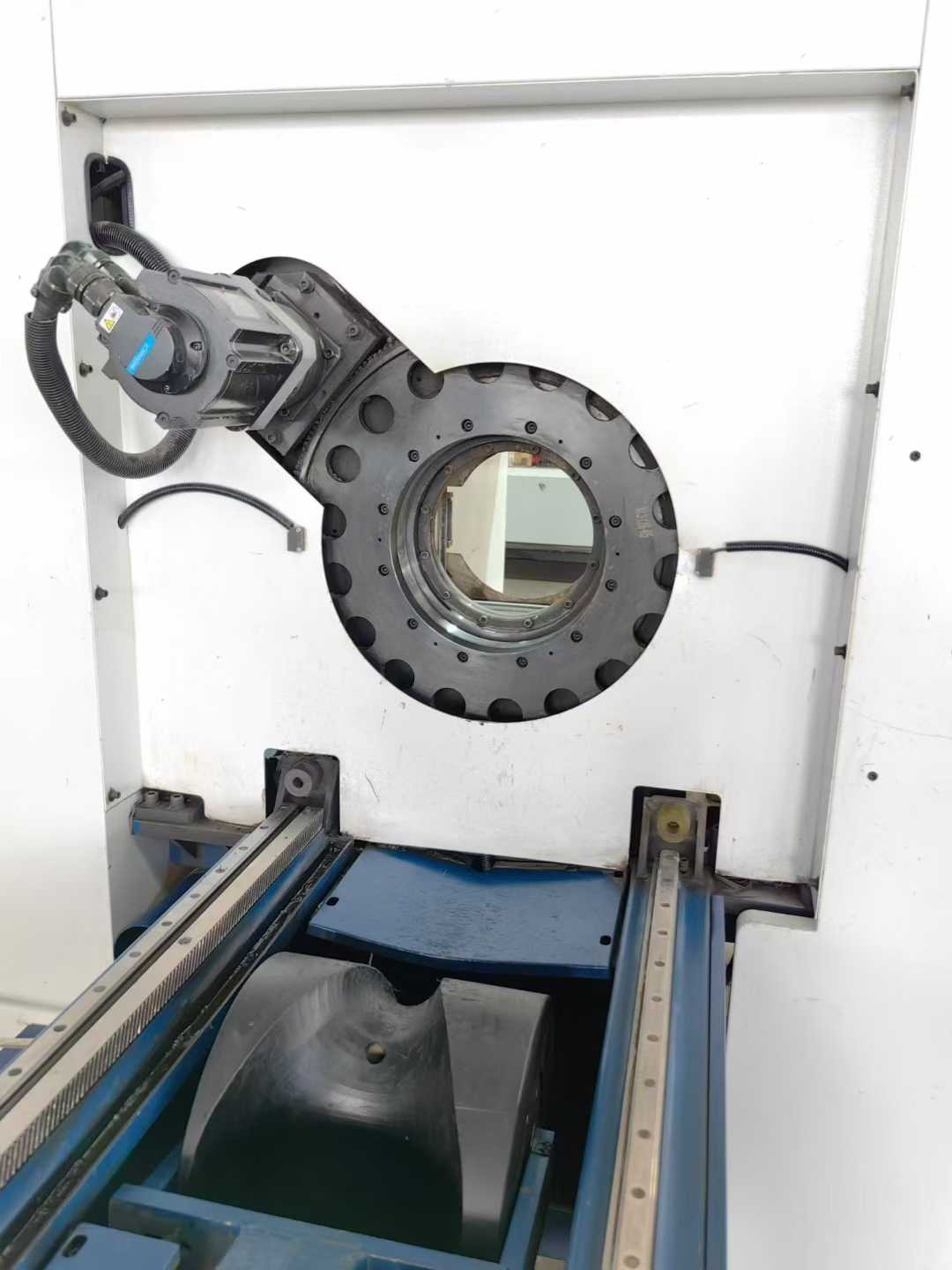 laser pipe cutter