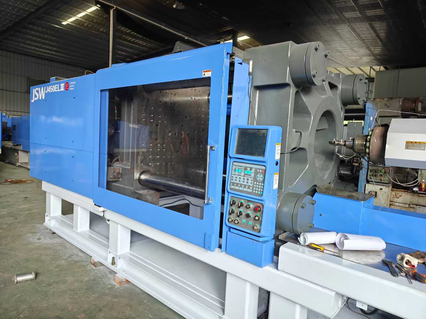 Injection molding machine.