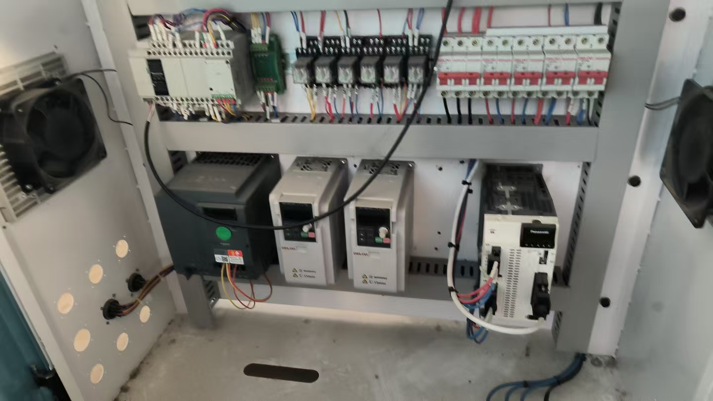 Zhoutai bag-making machine.