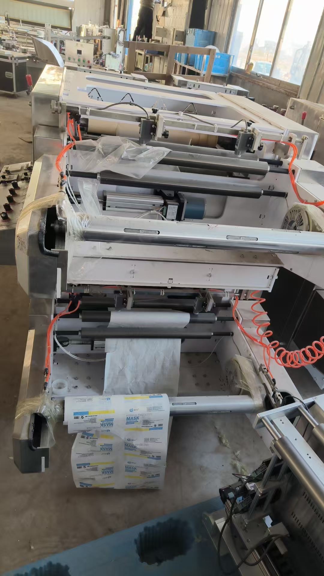 Zhoutai bag-making machine.