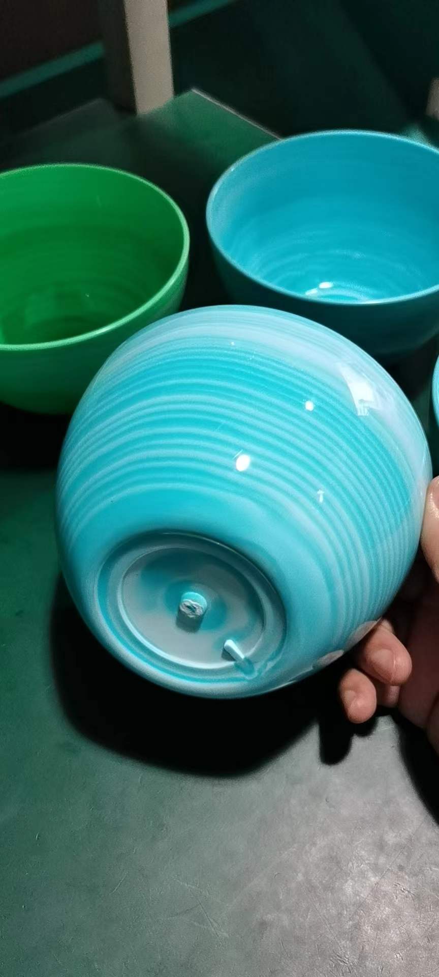 Mixed-color injection molding machine.