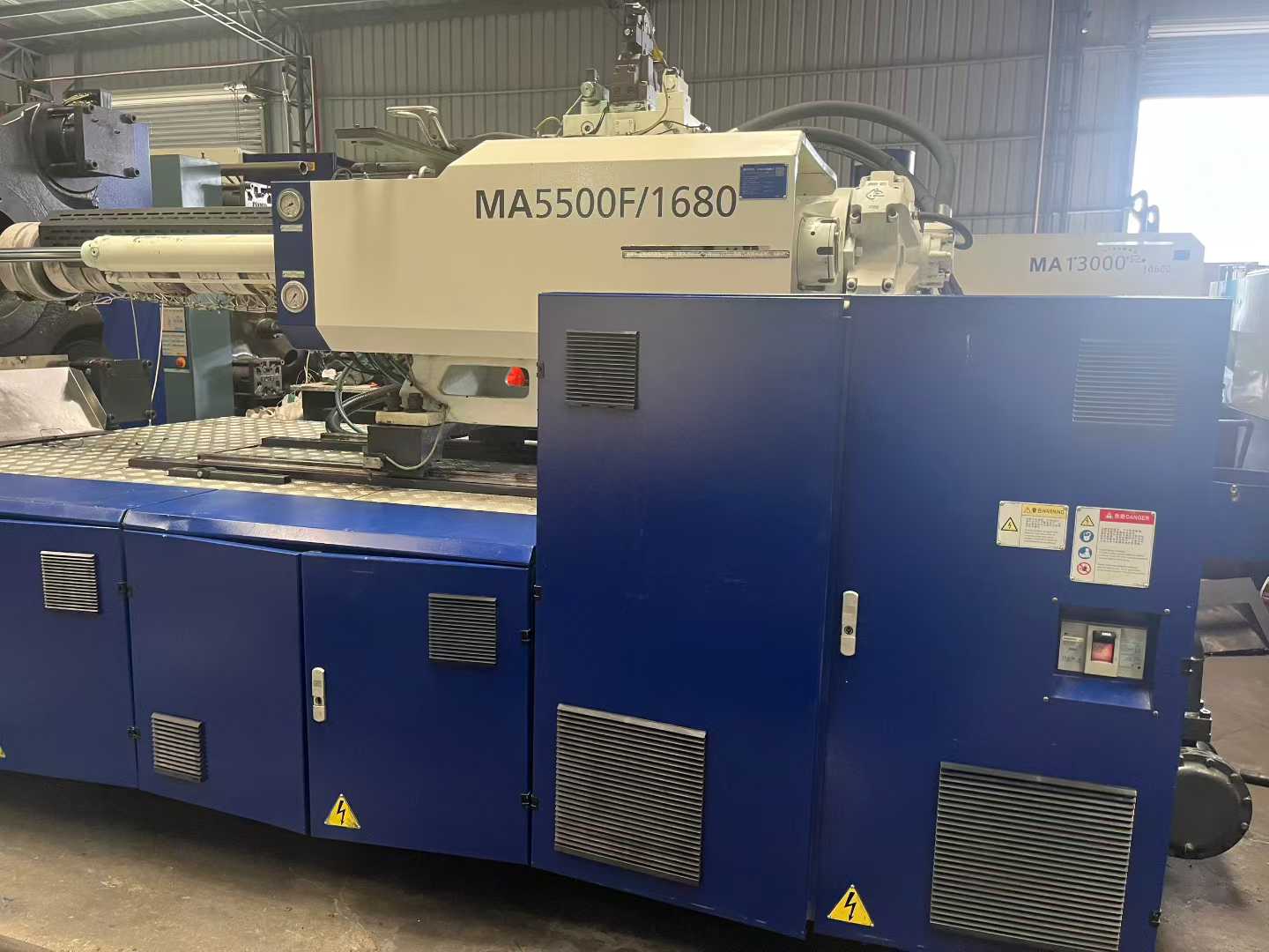 Injection molding machine.