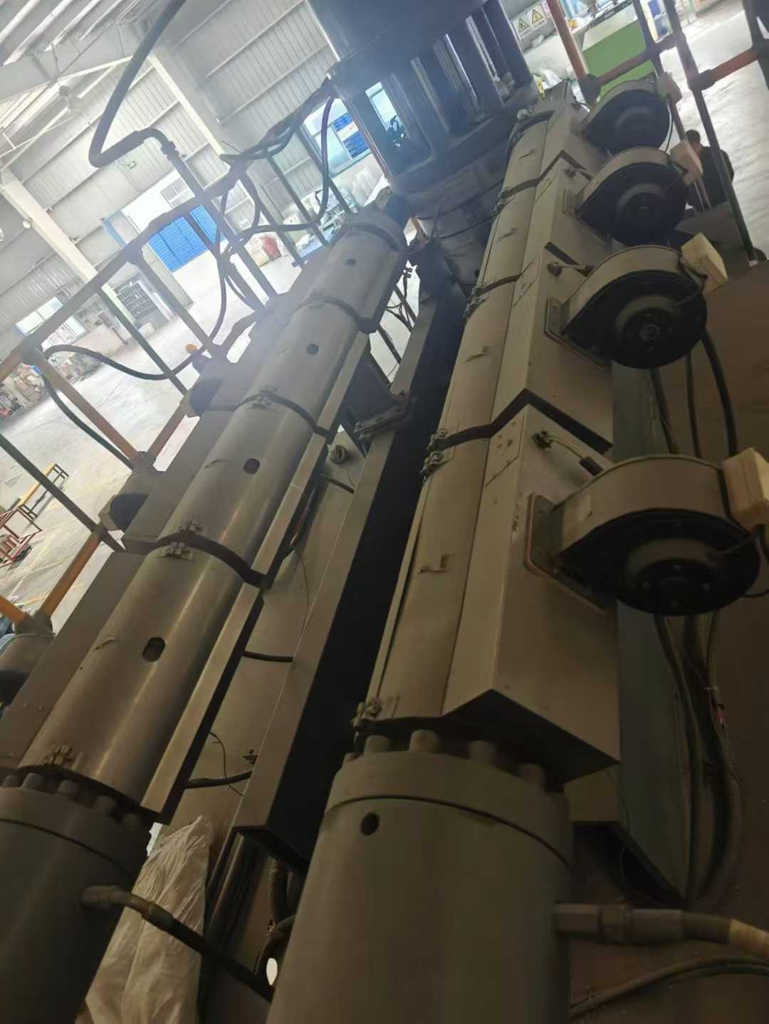 Blow molding machine.