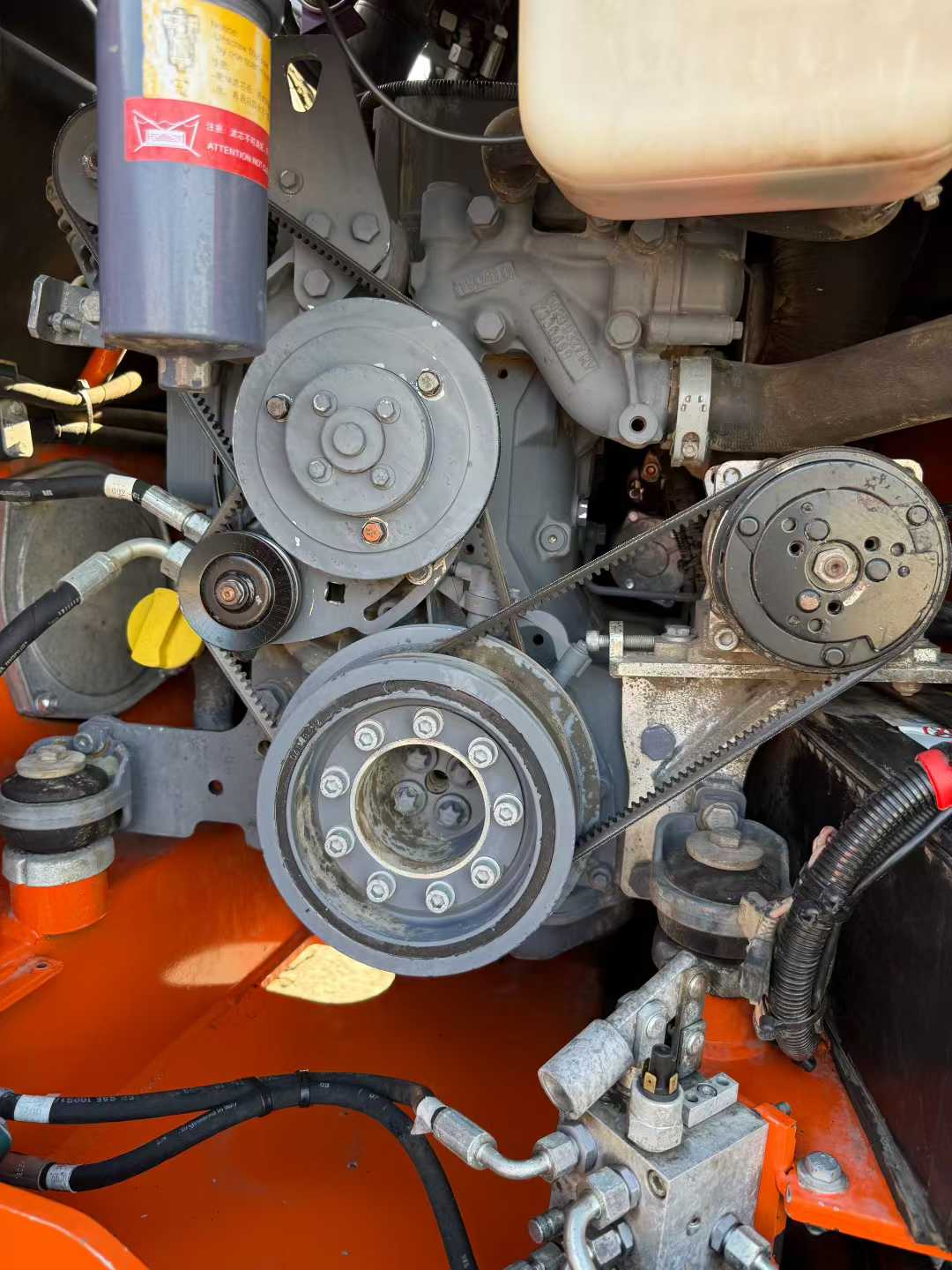 Double steel wheels.