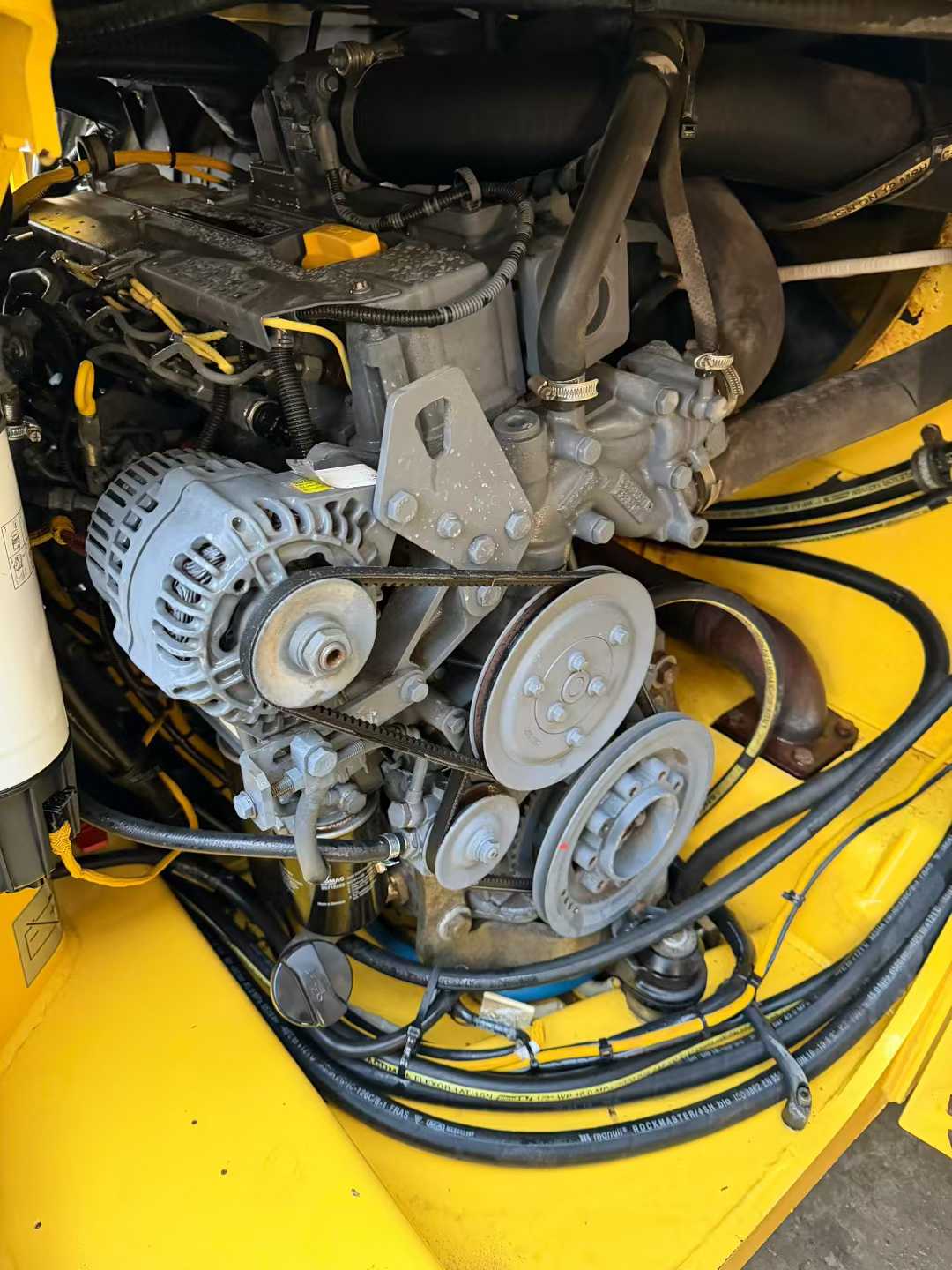 Double steel wheels.