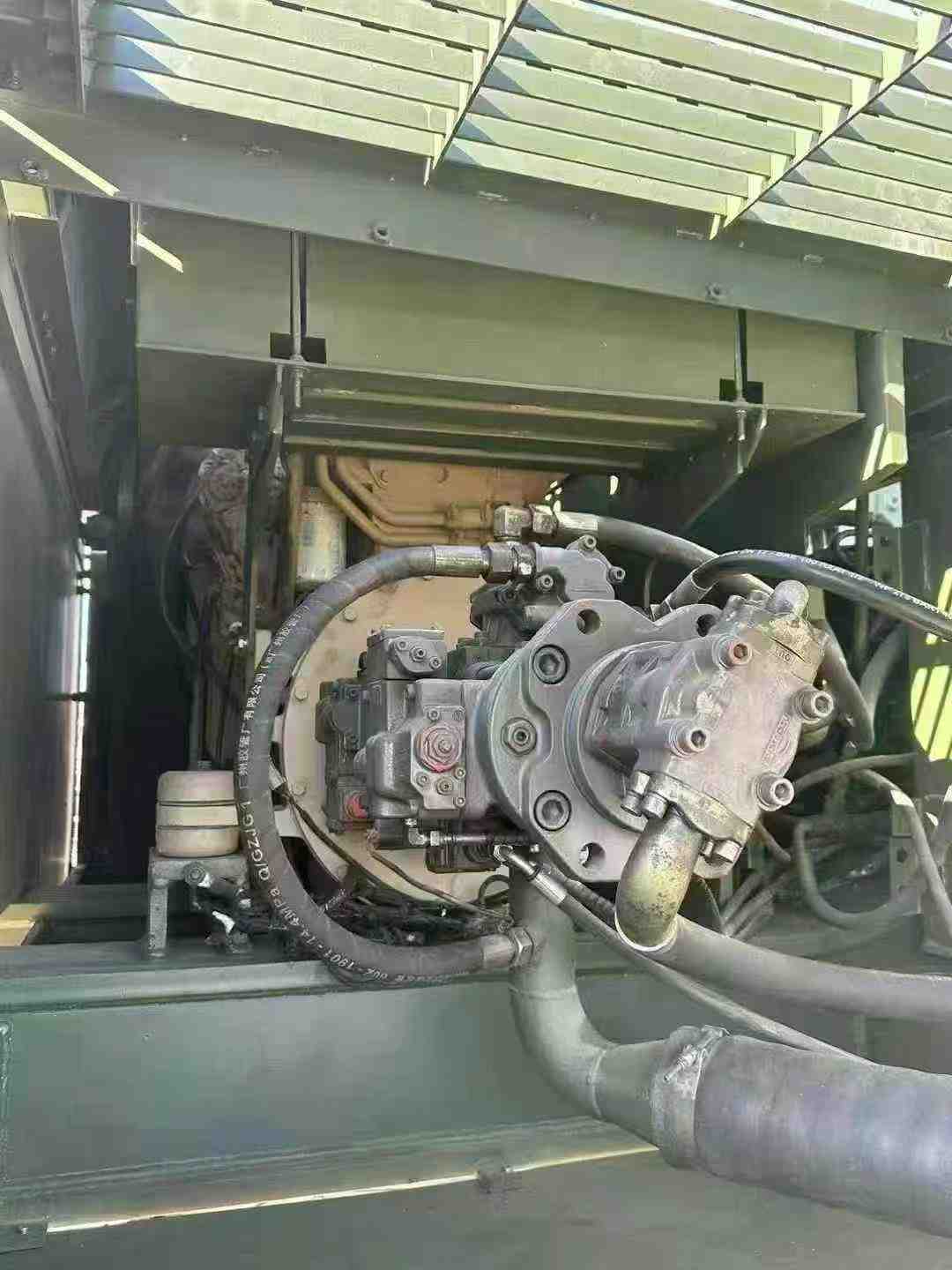 Compression machine.