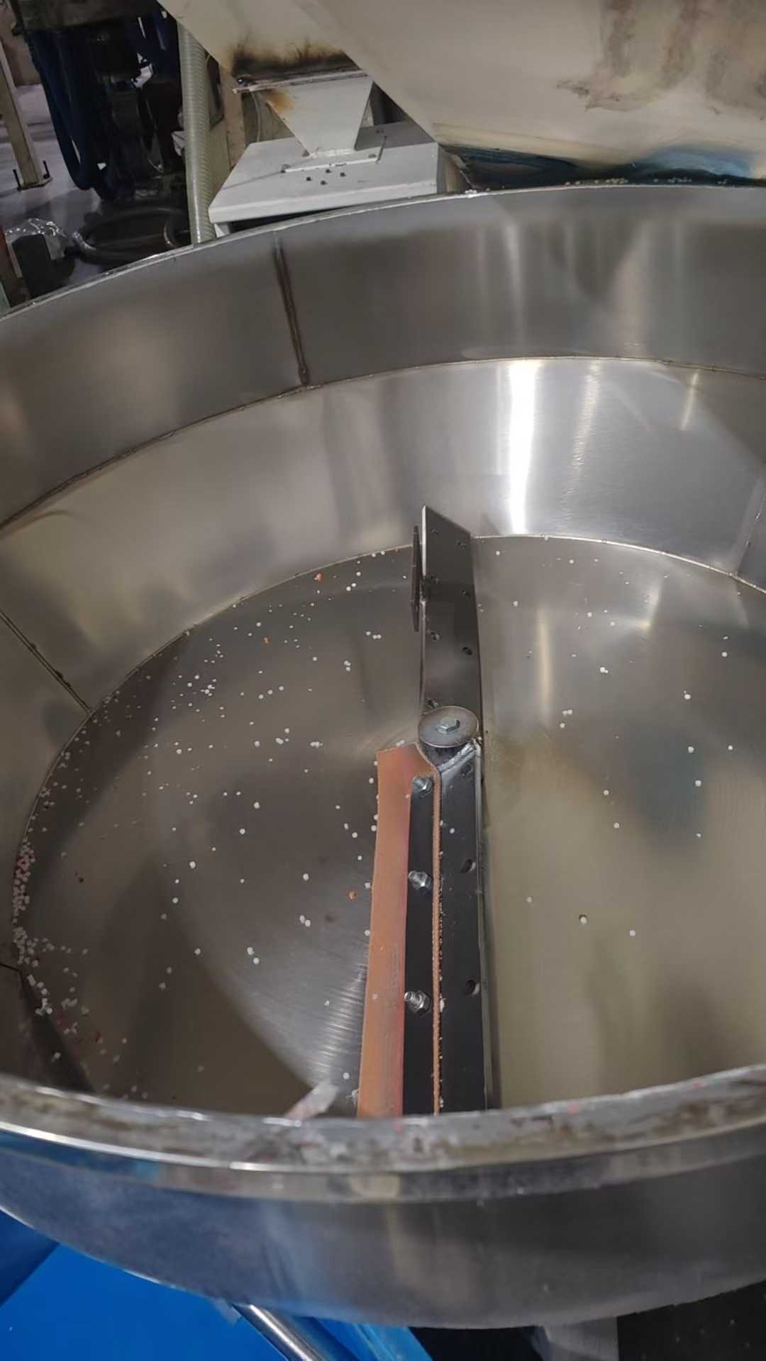 Color blending mixer.