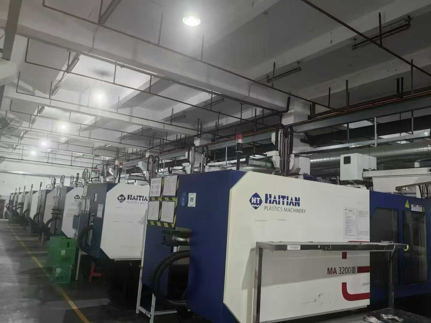 Injection molding machine.