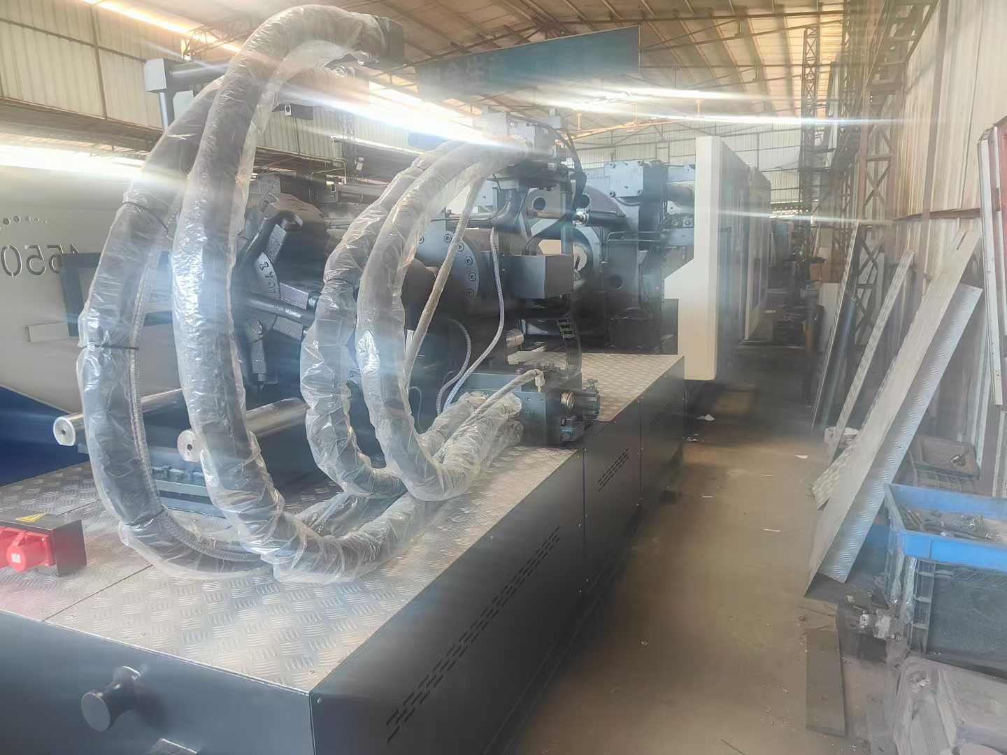 Injection molding machine.