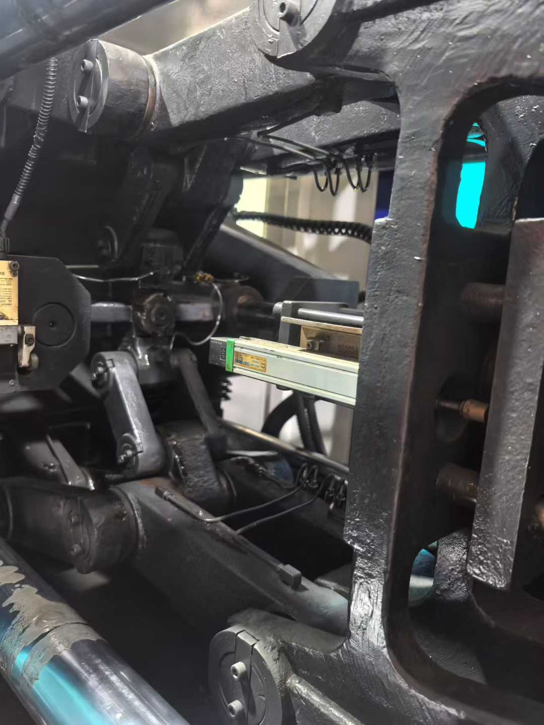 Injection molding machine.