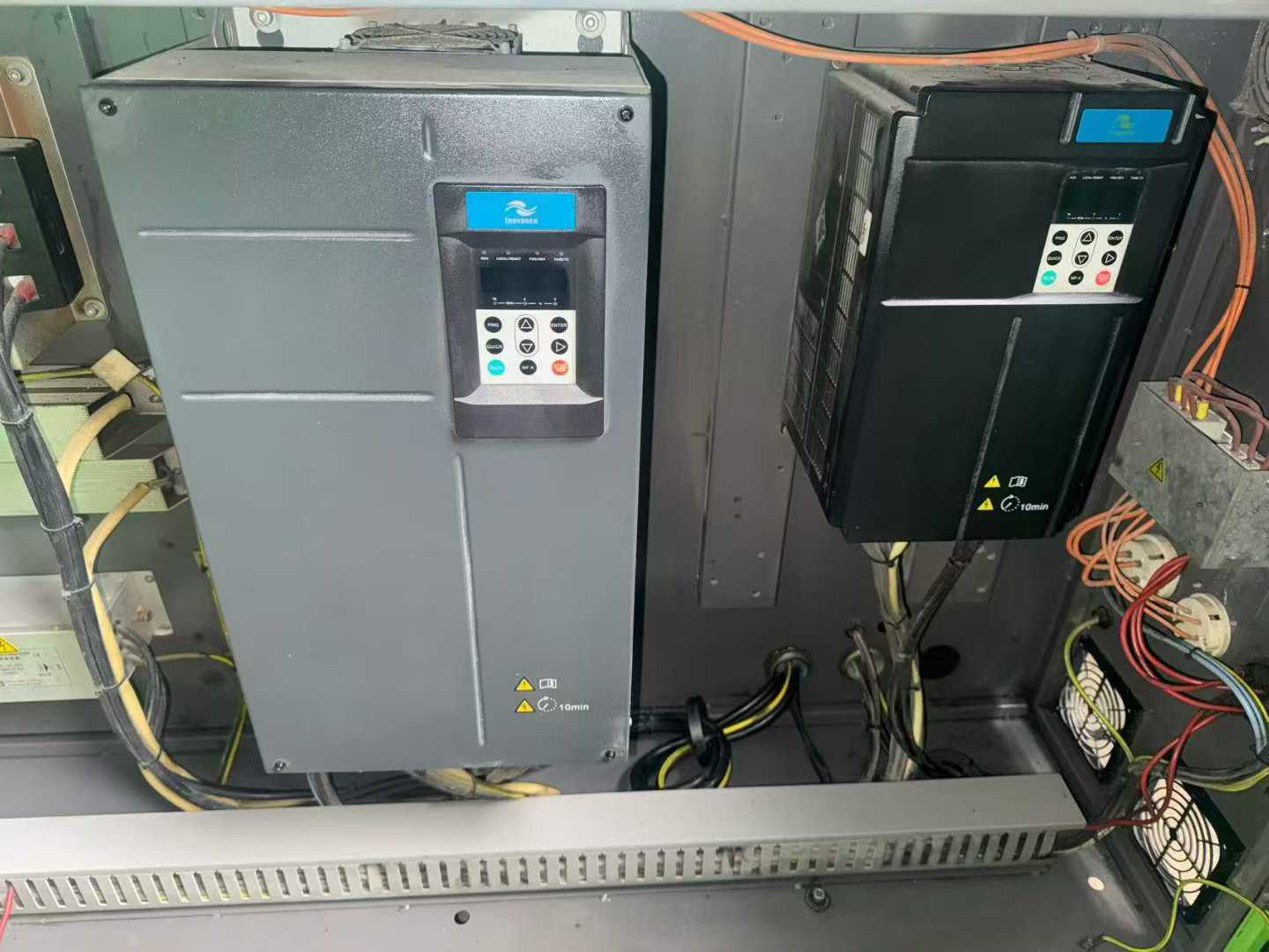 Injection molding machine.