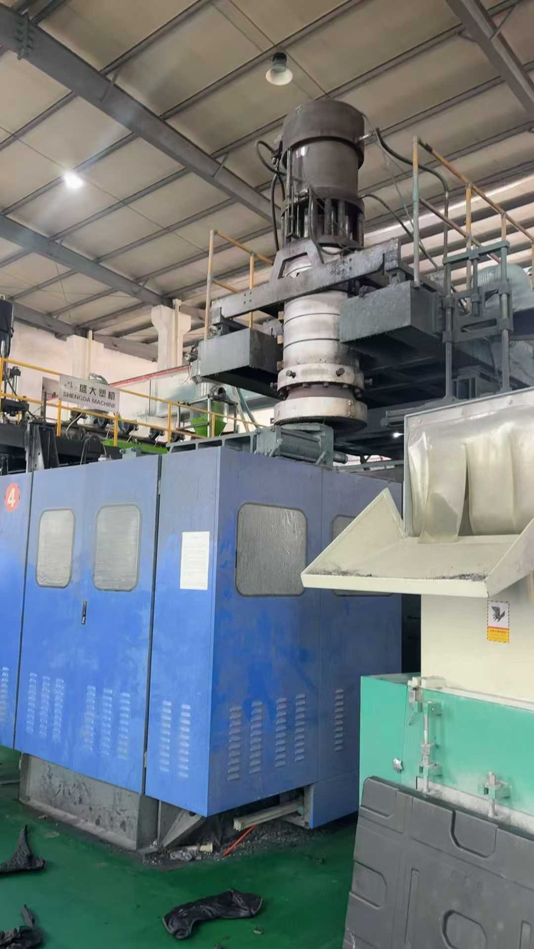Injection molding machine.