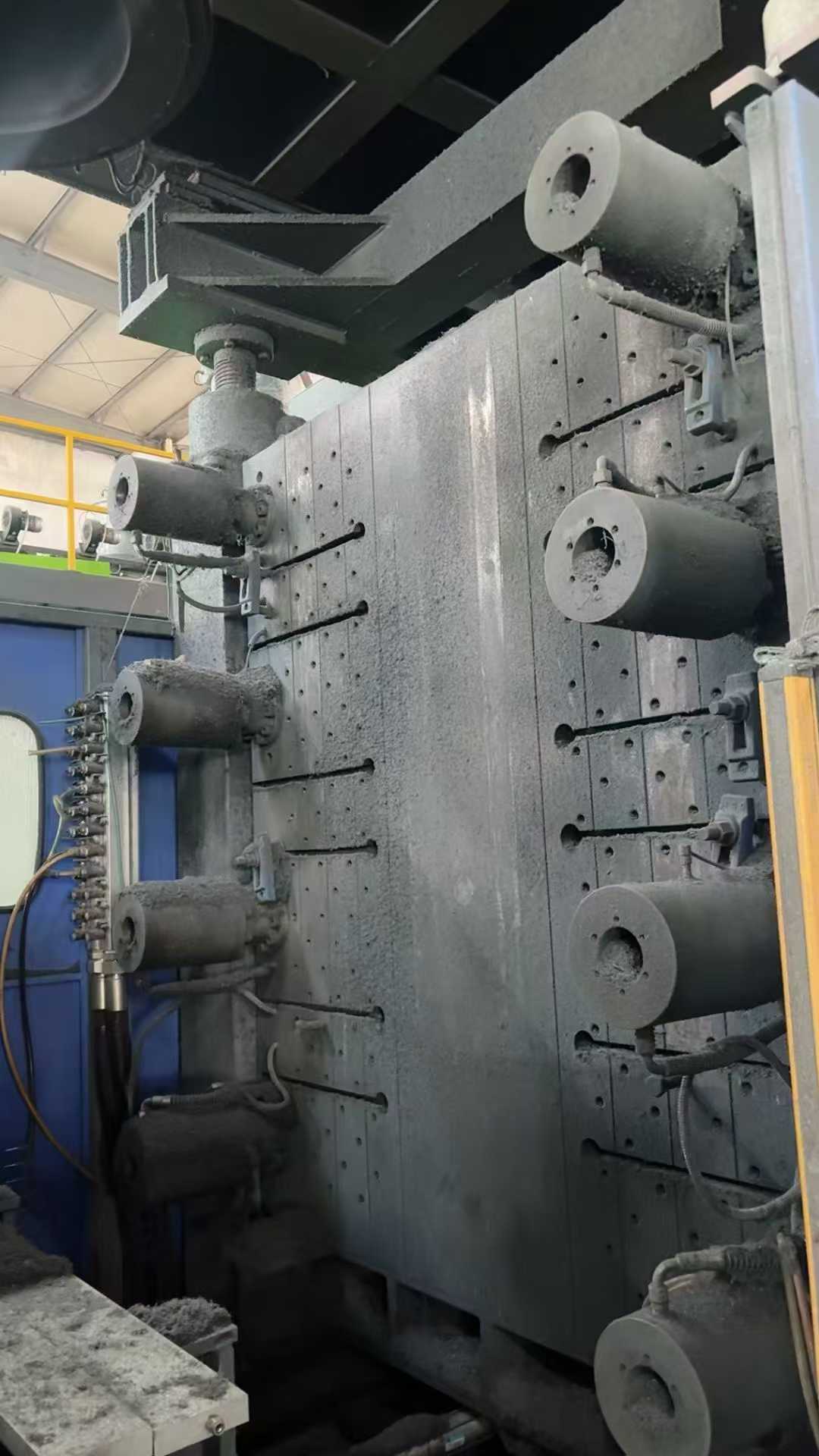 Injection molding machine.