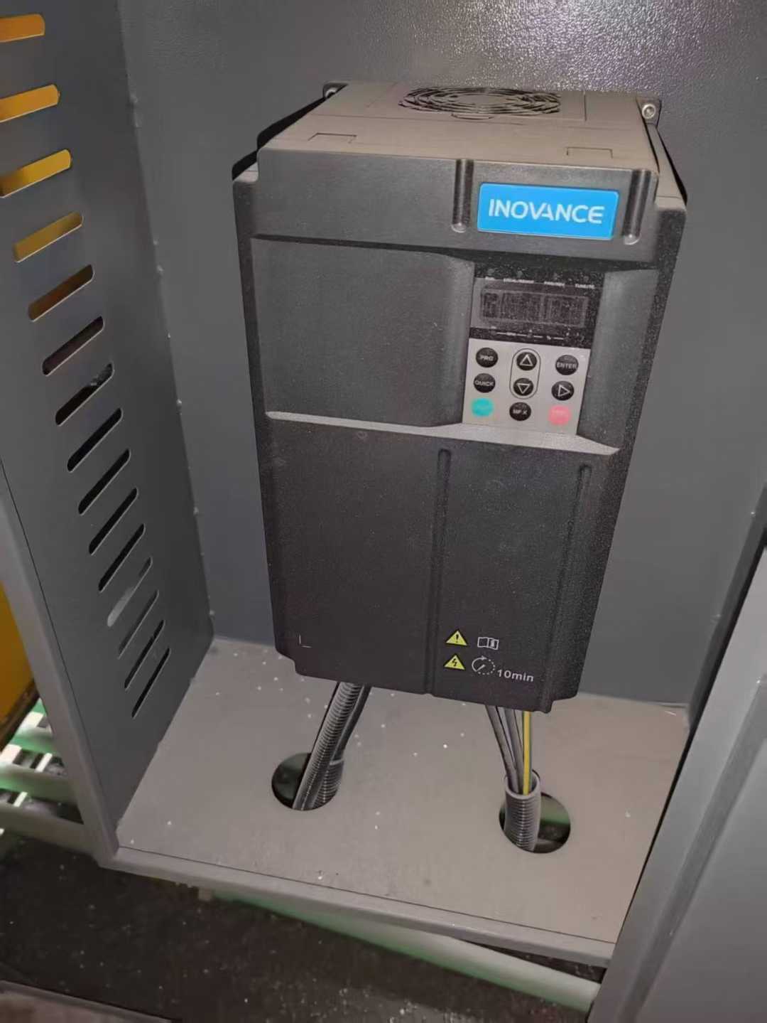 The 5-liter single-station, single-moldhead unit is relatively new.